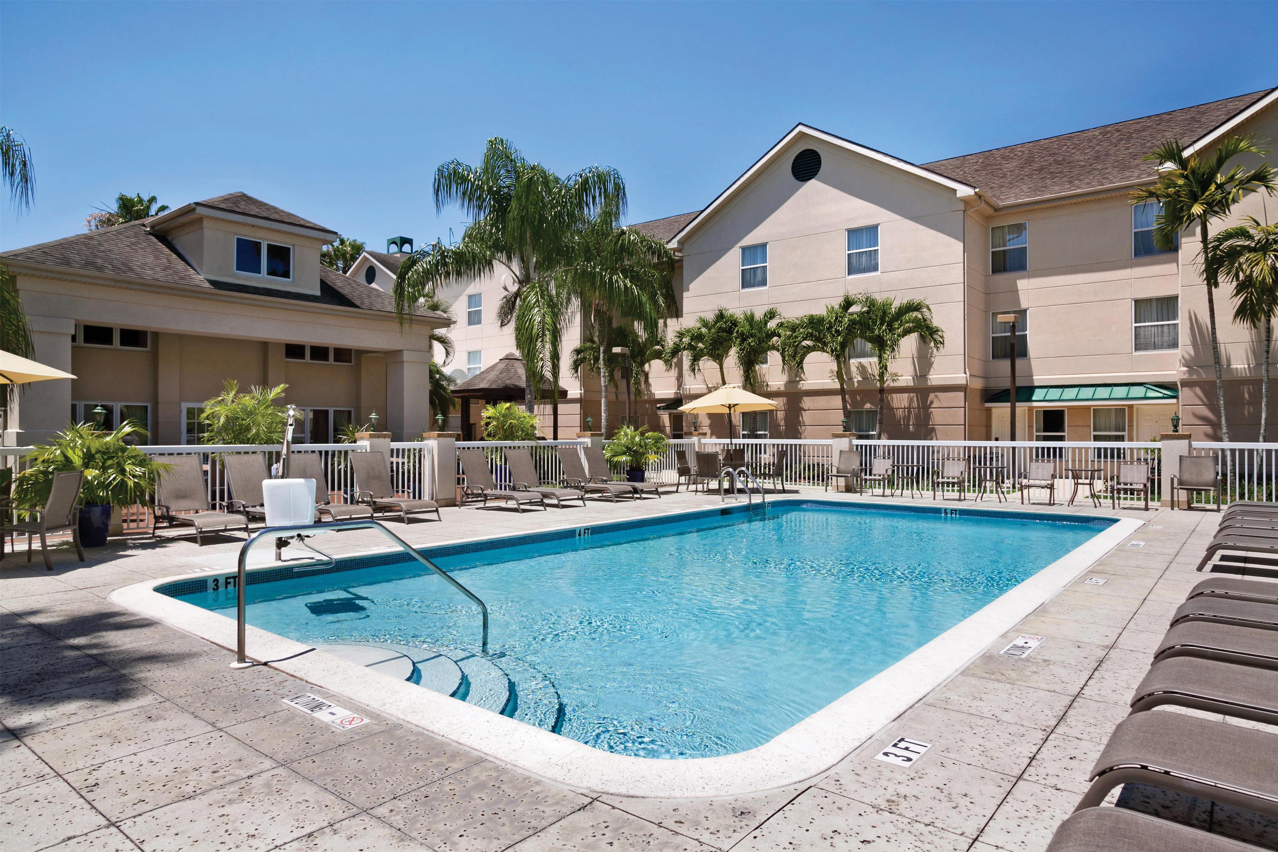 Pool | Homewood Suites by Hilton - Fort Myers