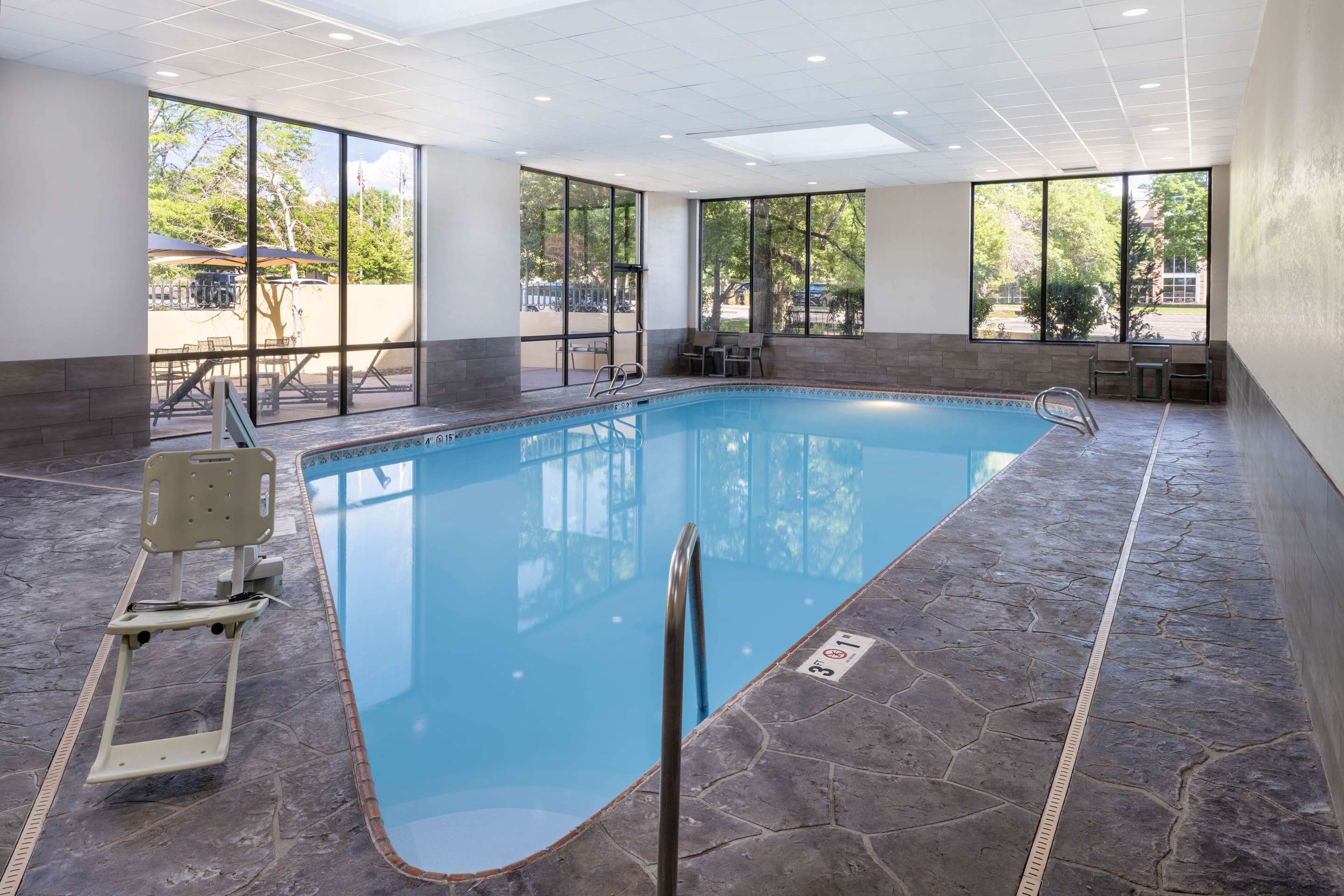 Pool | Hilton Fort Collins