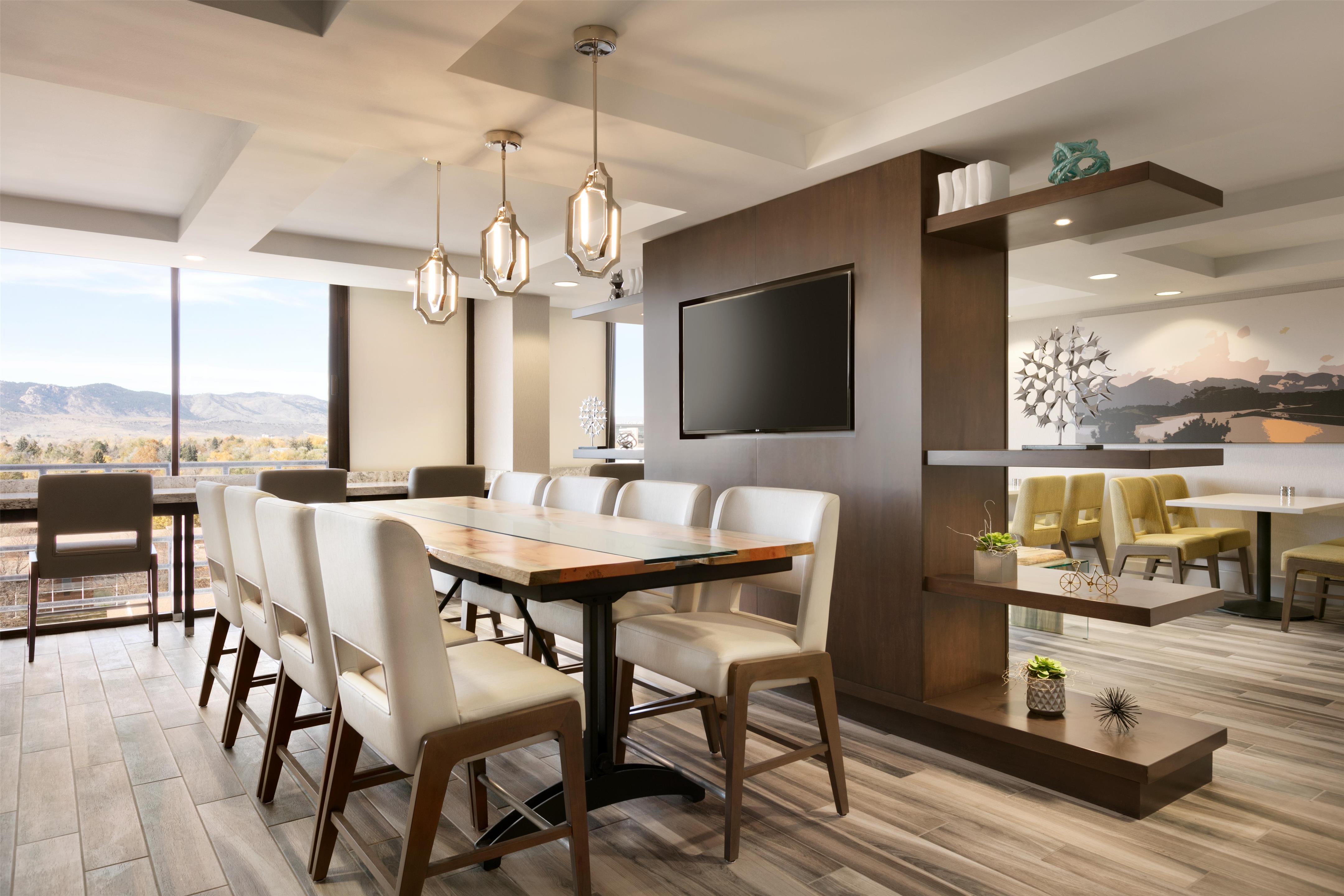 Lobby | Hilton Fort Collins