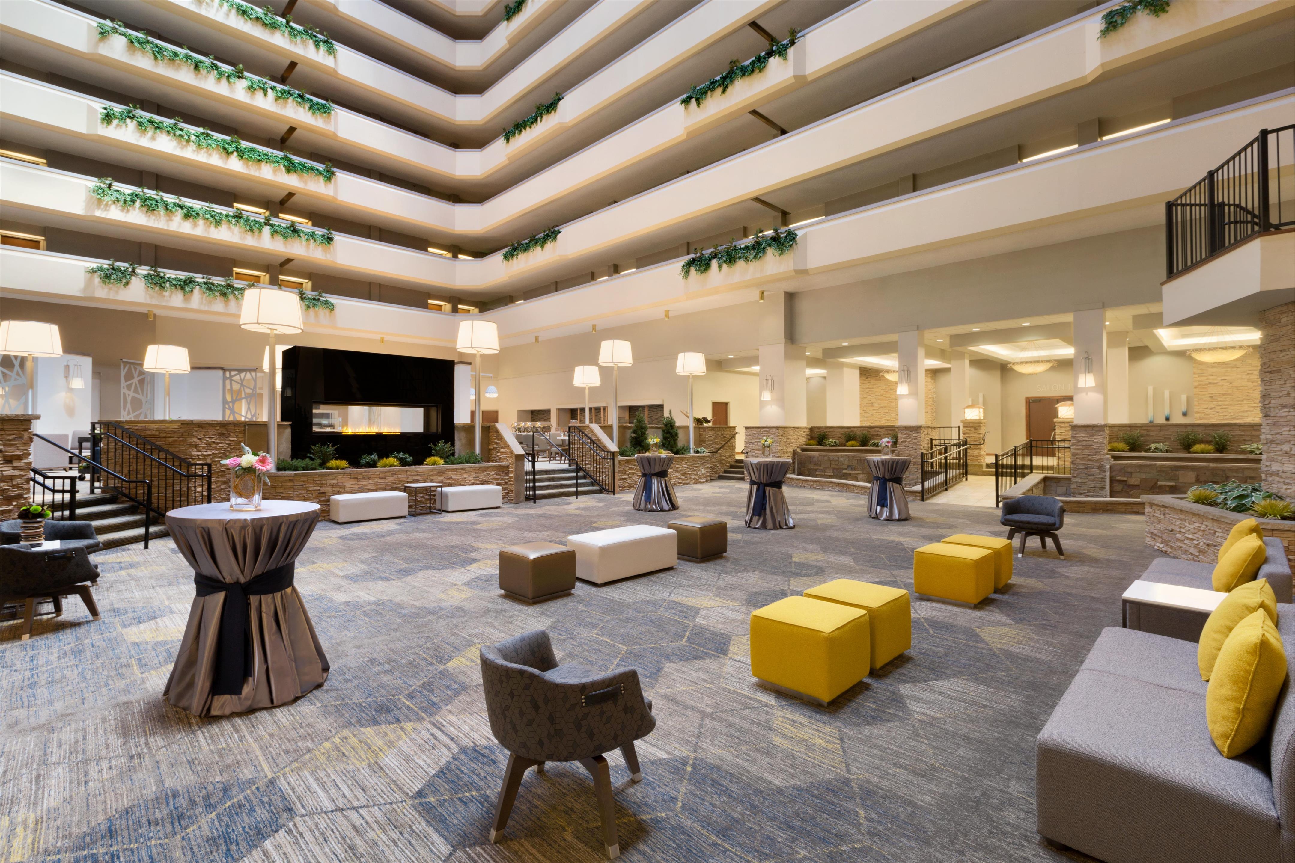 Lobby | Hilton Fort Collins