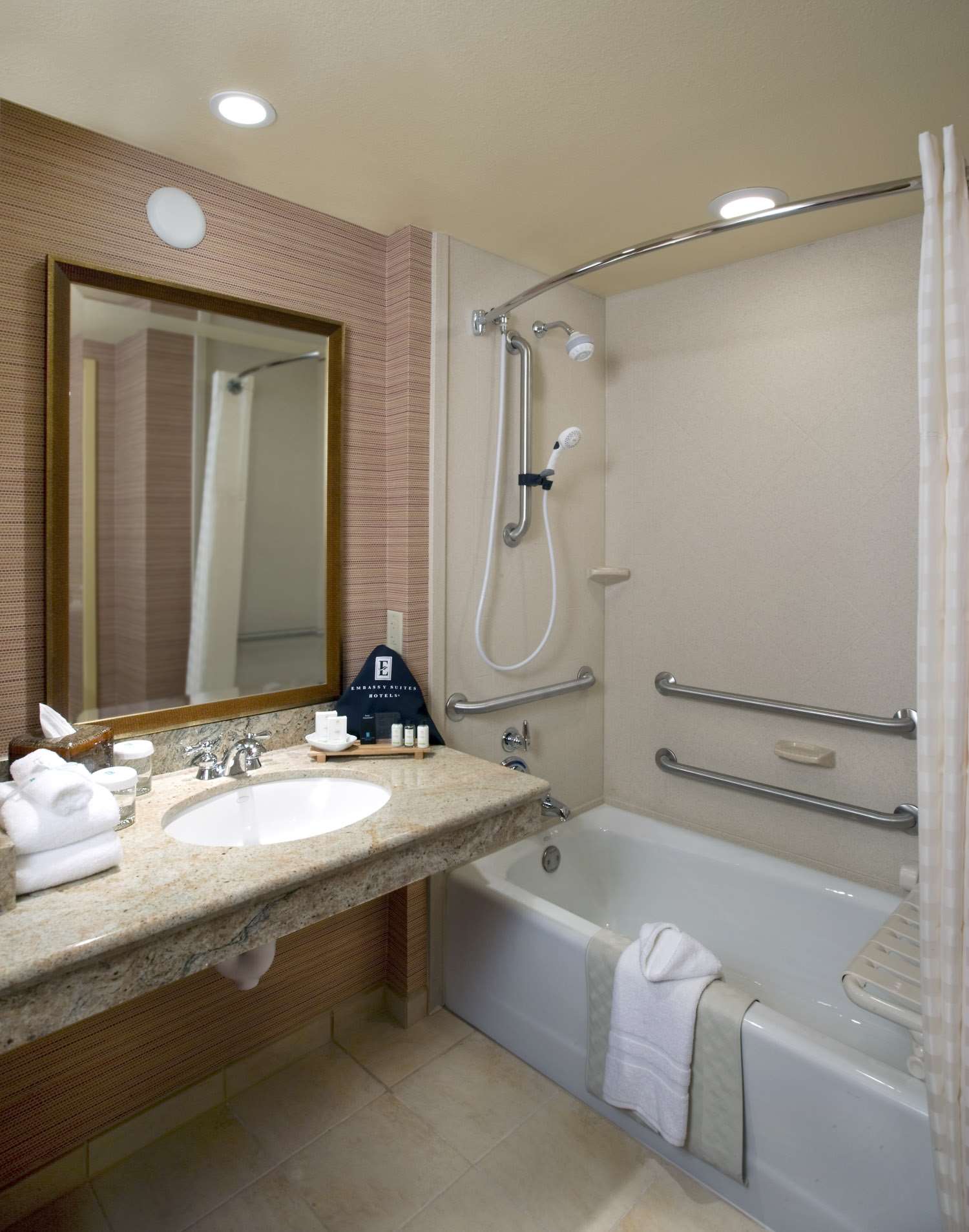 Guest room bath