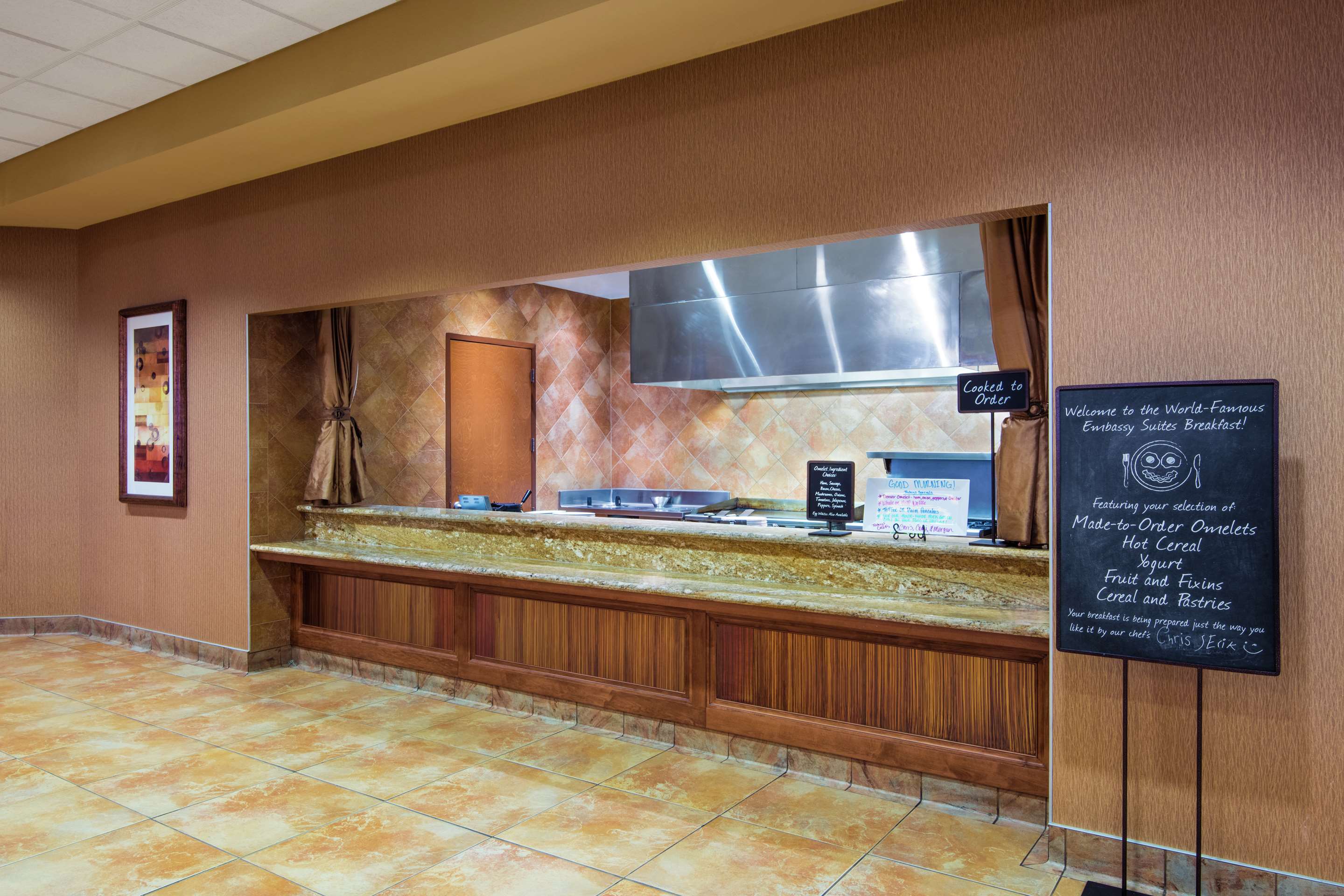 Restaurant | Embassy Suites by Hilton Loveland Conference Center