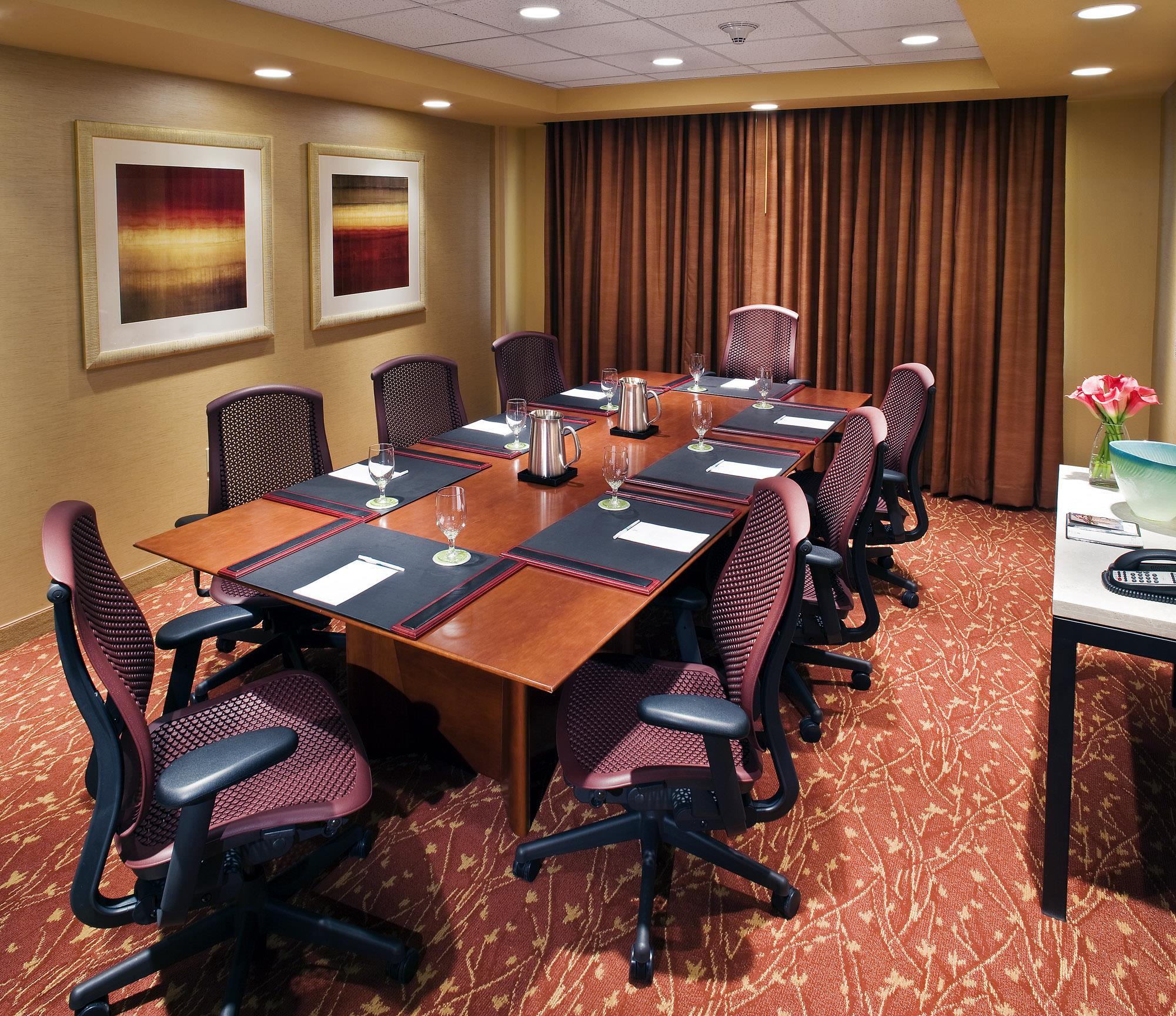 Restaurant | Embassy Suites by Hilton Loveland Conference Center