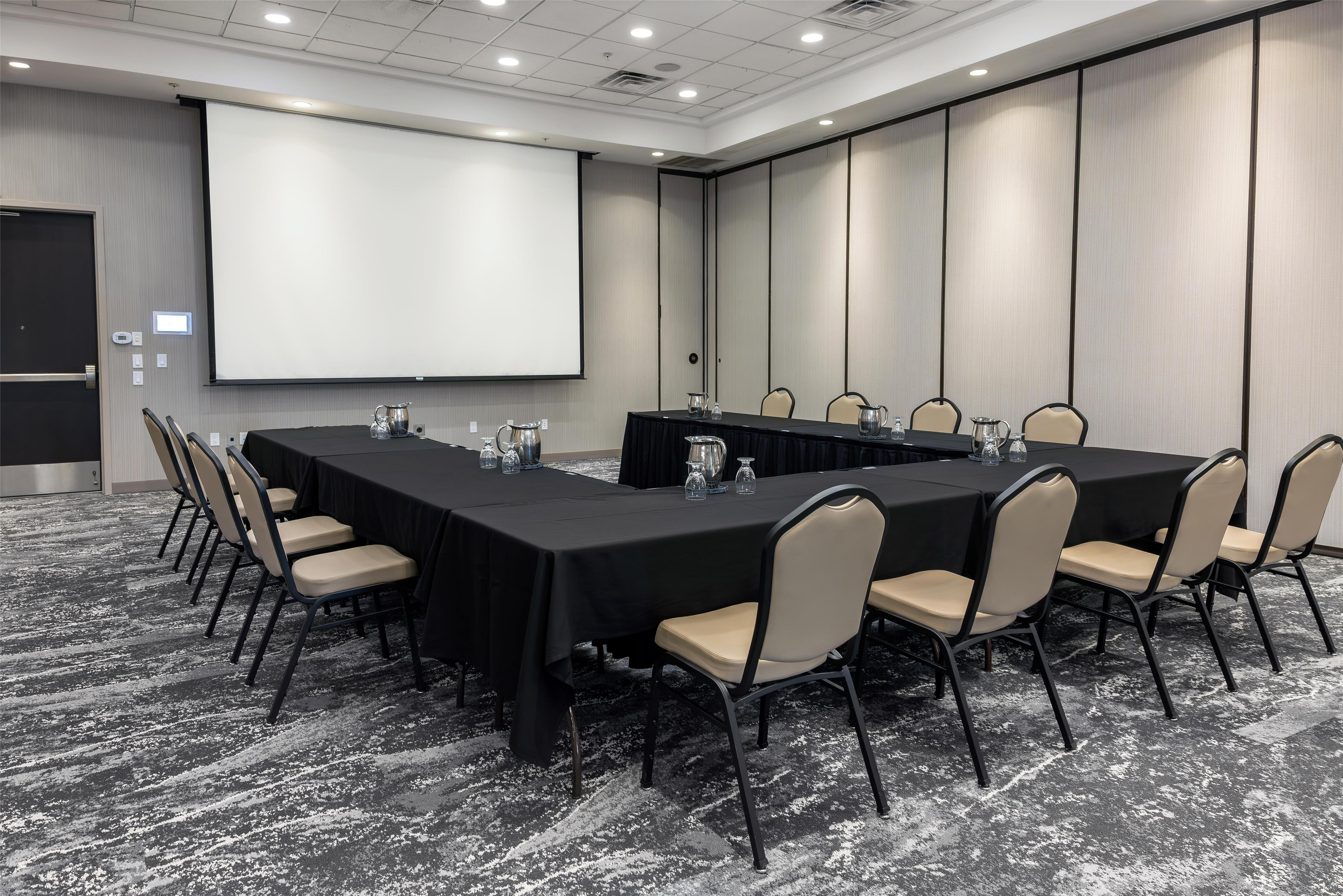 Meeting Room | Hilton Garden Inn Sioux Falls South