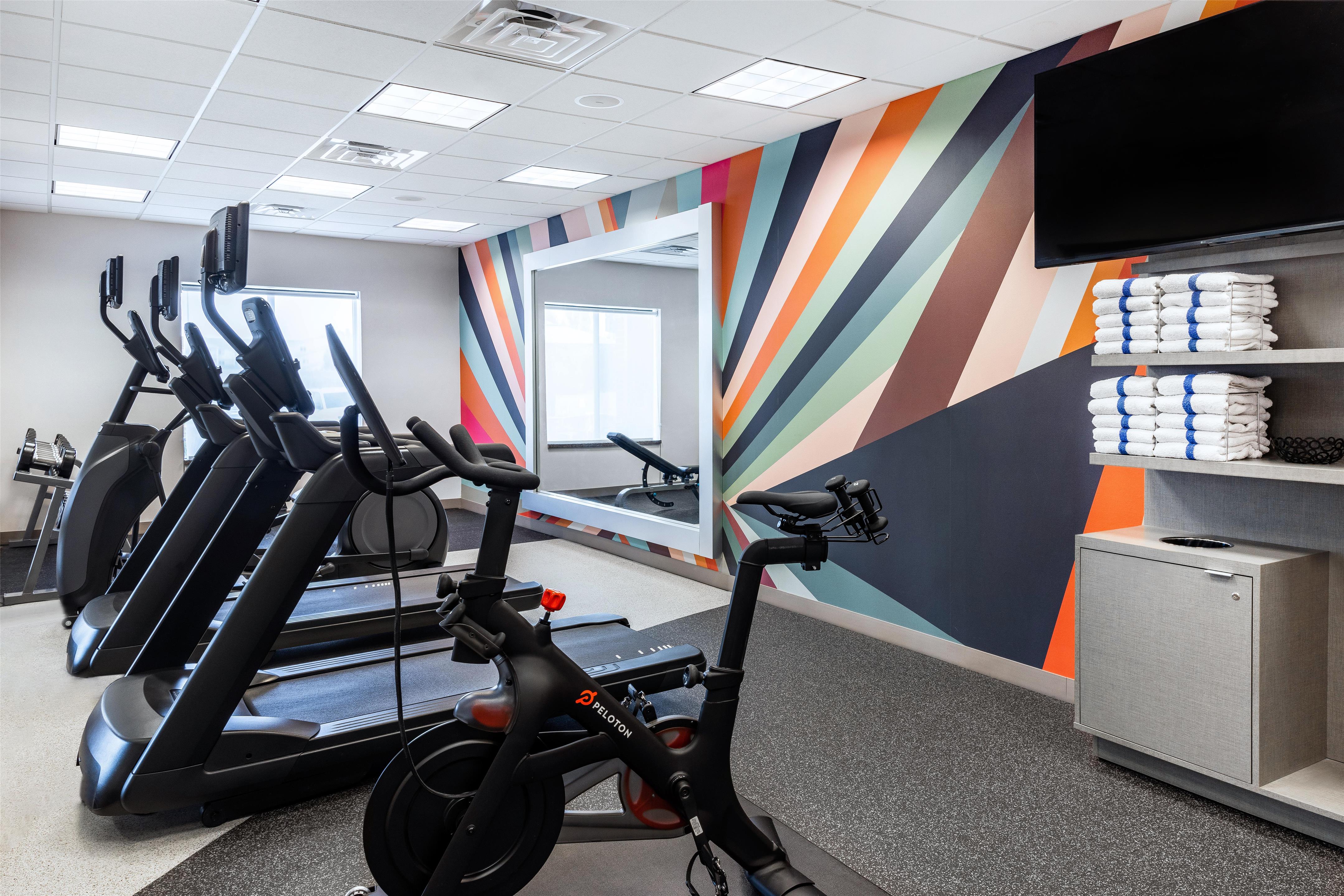 Health club fitness center gym | Hilton Garden Inn Sioux Falls South