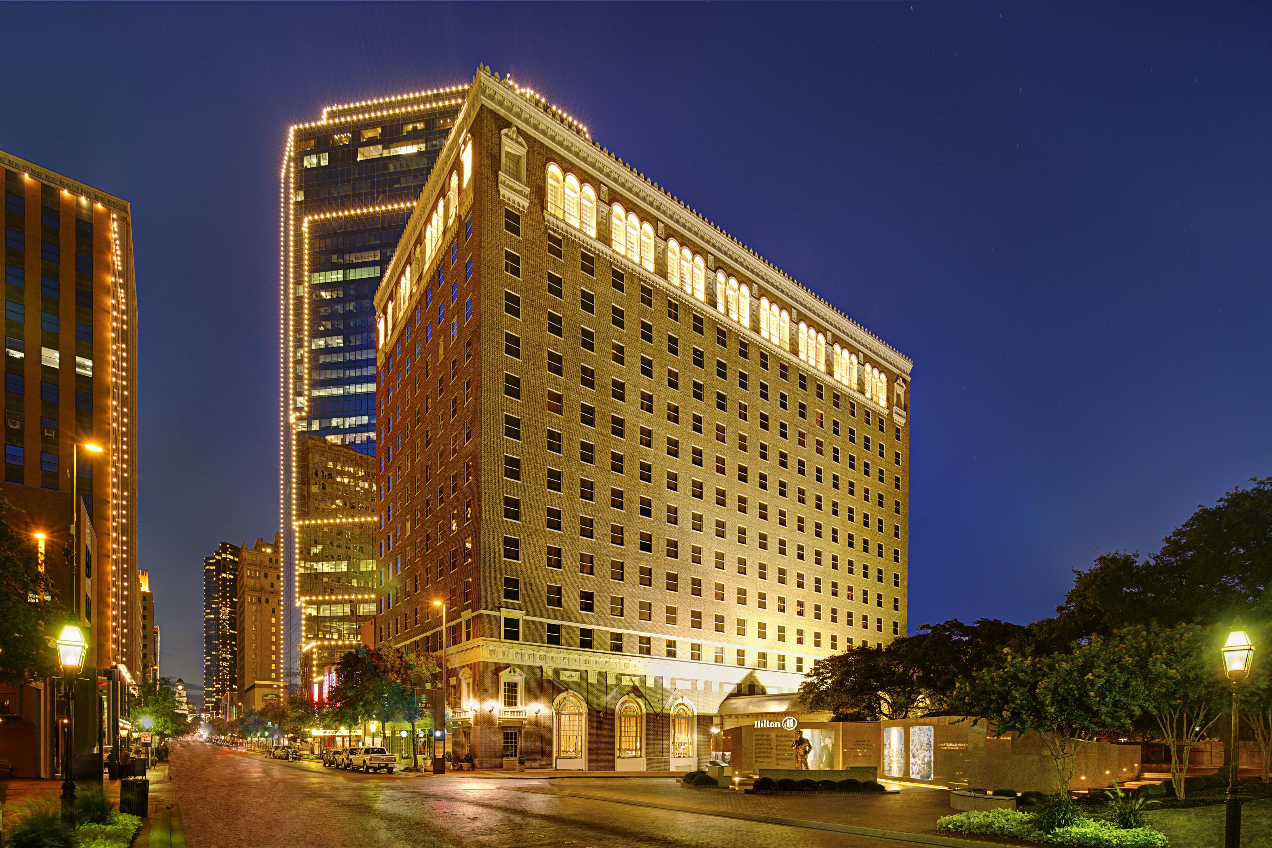 Exterior | Hilton Fort Worth