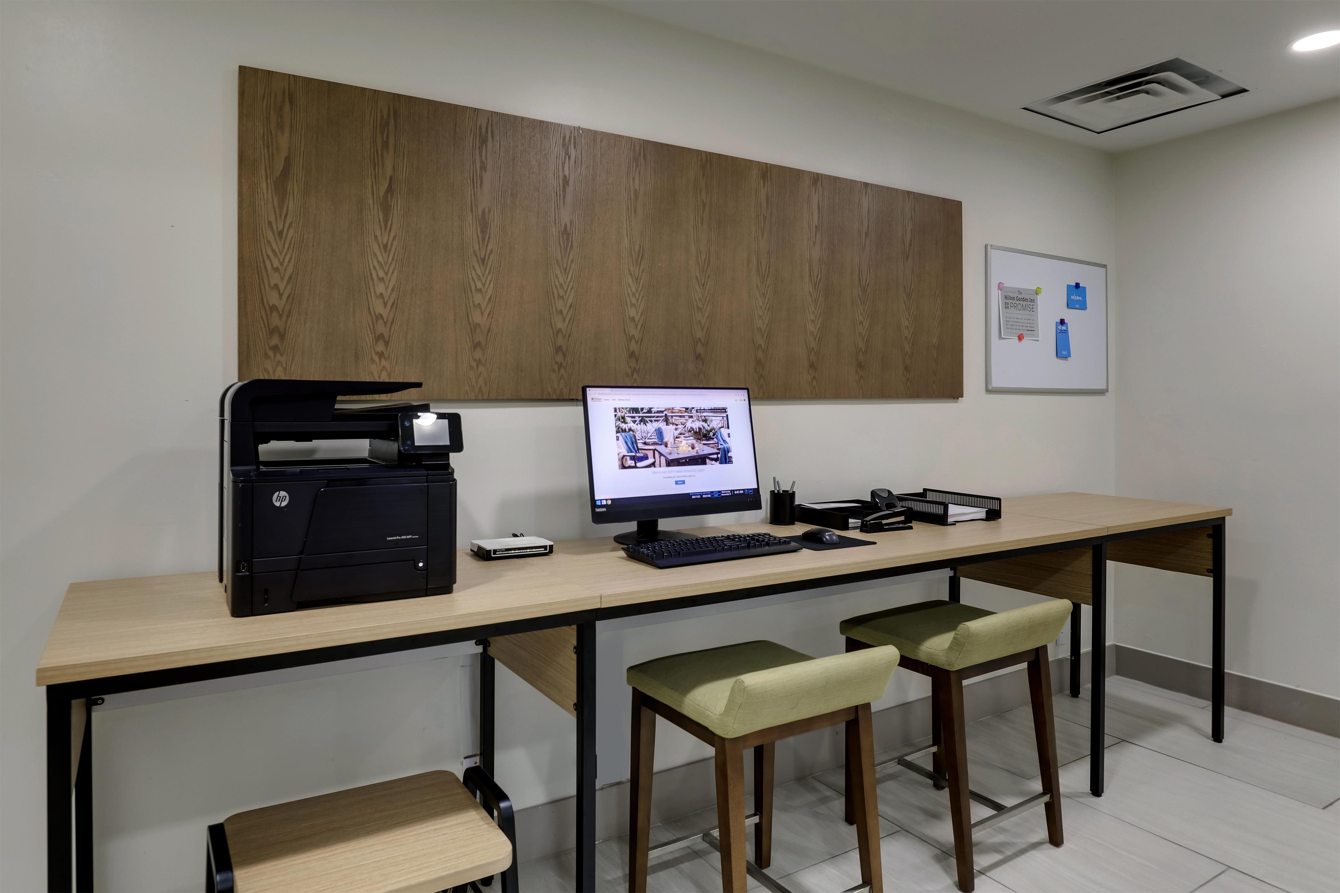 Business Center | Hilton Garden Inn Fort Worth / Fossil Creek