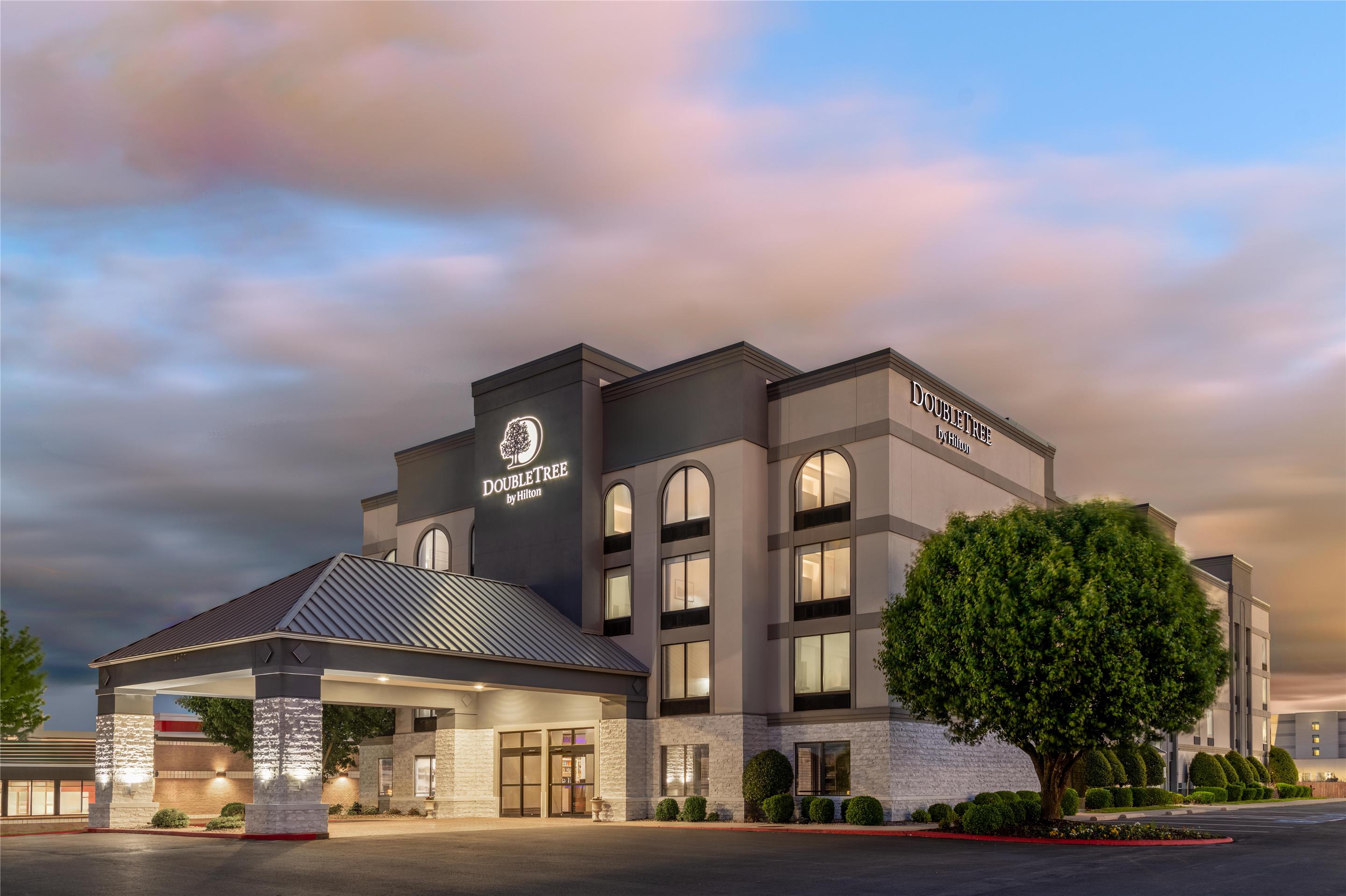 Exterior | DoubleTree by Hilton Springdale