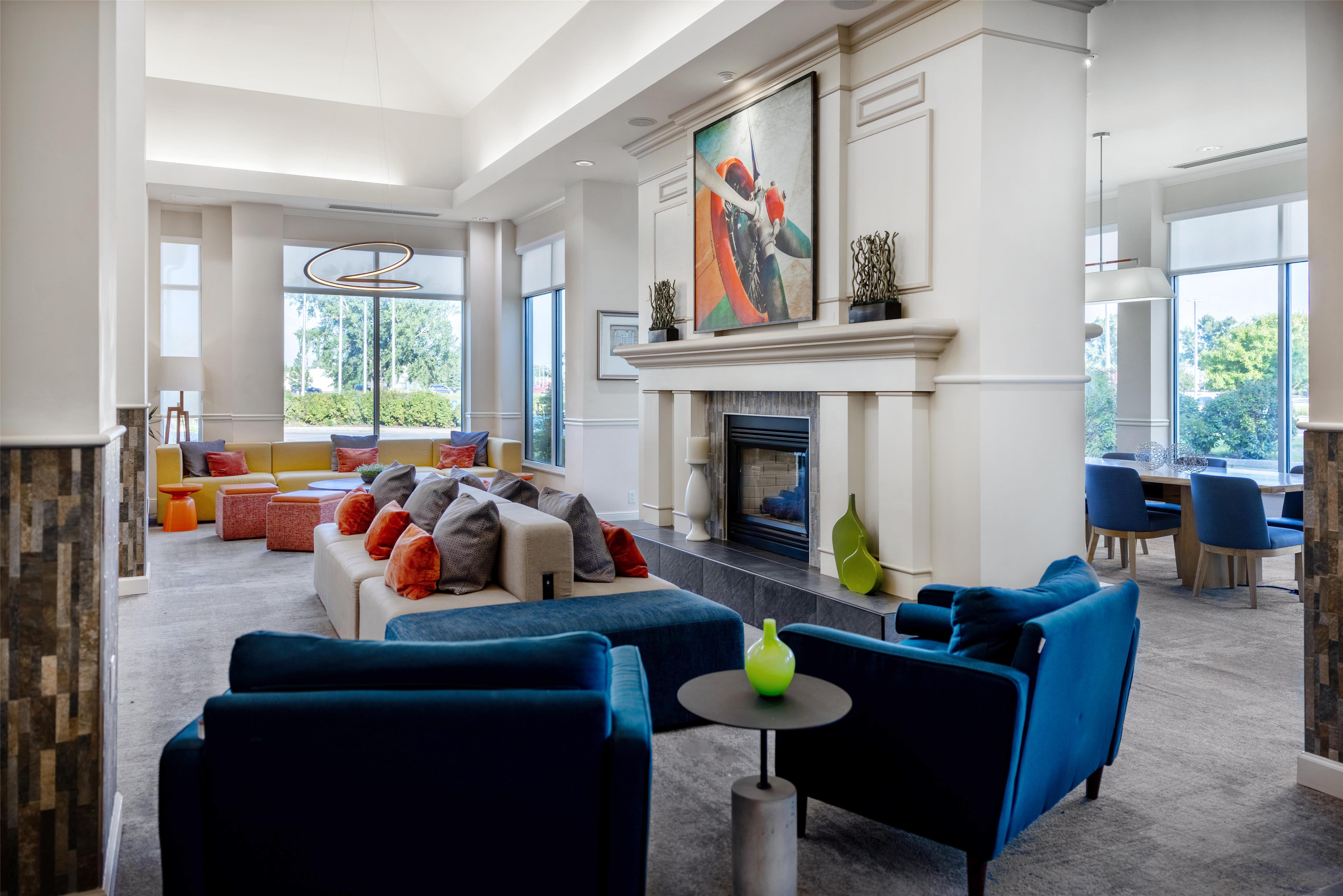 Lobby | Hilton Garden Inn- Grand Forks/UND