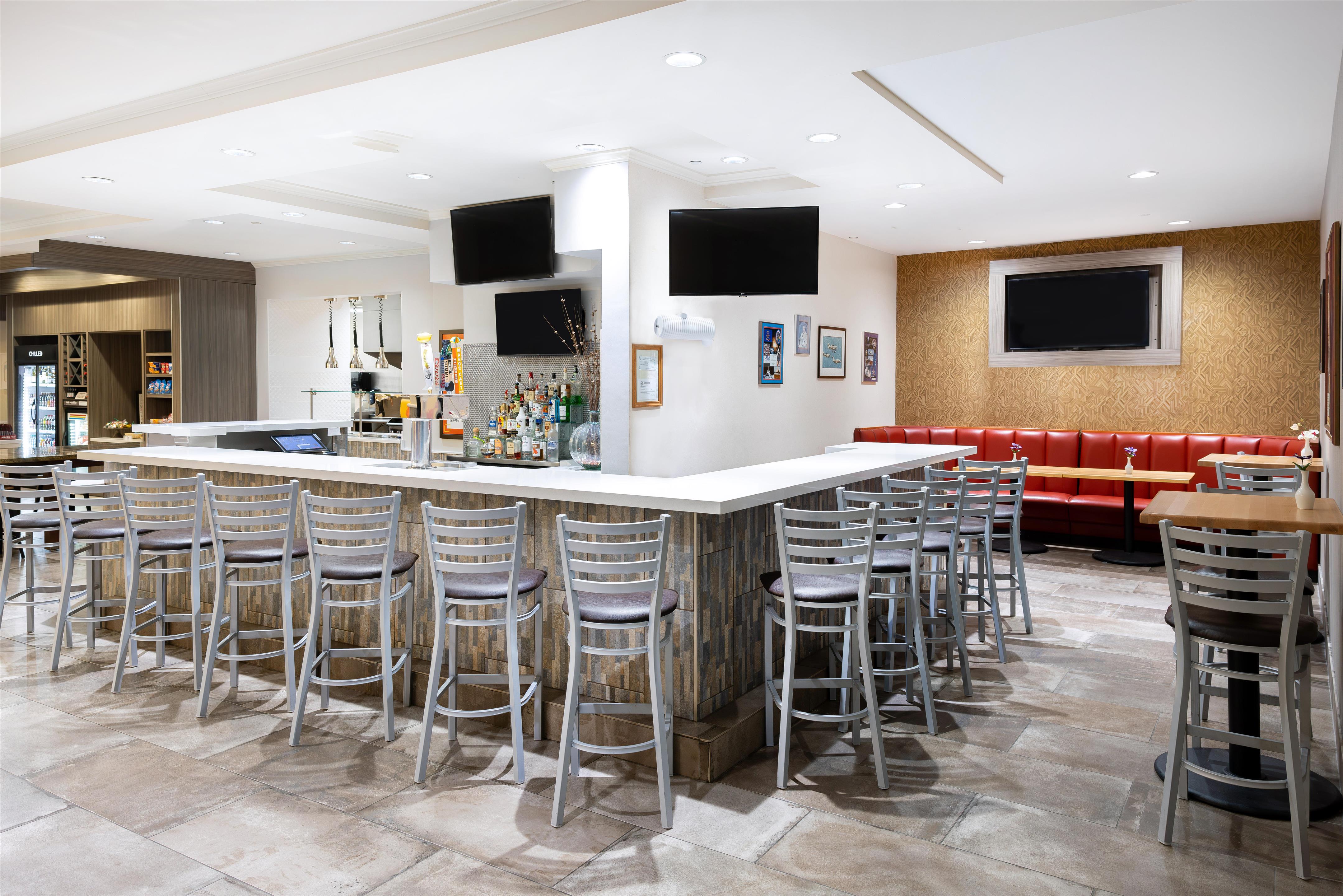 BarLounge | Hilton Garden Inn- Grand Forks/UND