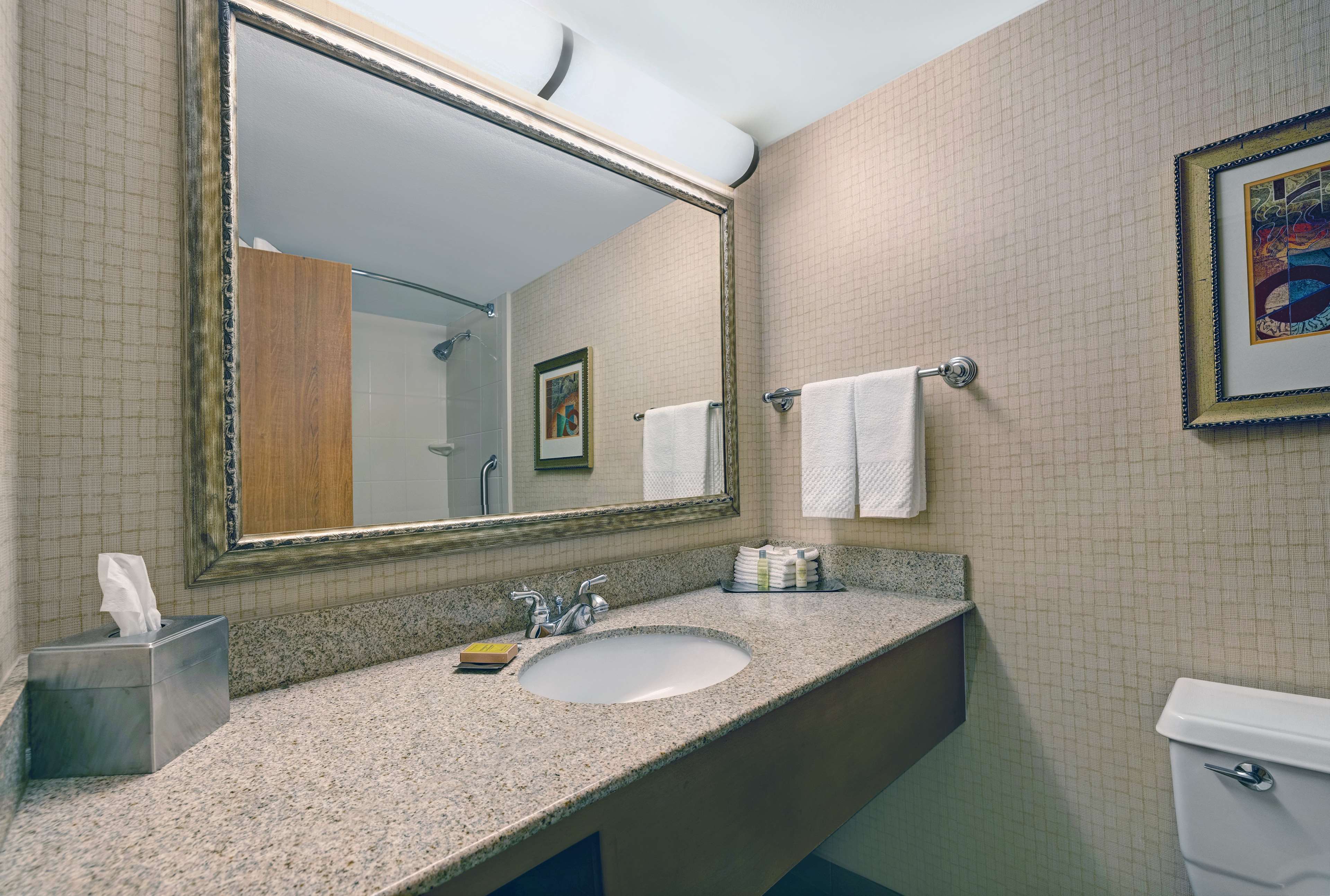 Doubletree Hotel Grand Junction Room Type - 2D MTNVW ACC TUB NO SMOK