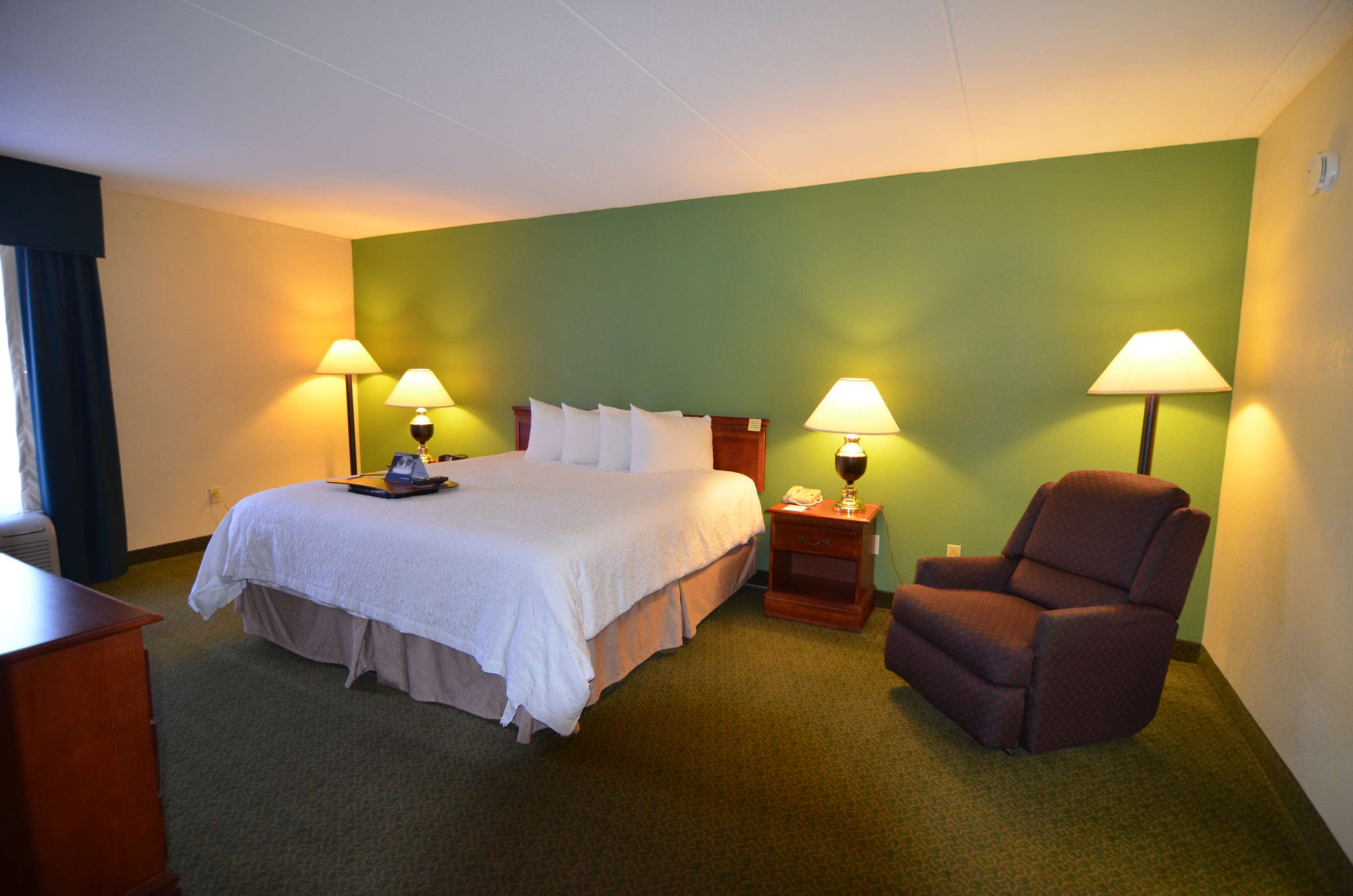 Guest room