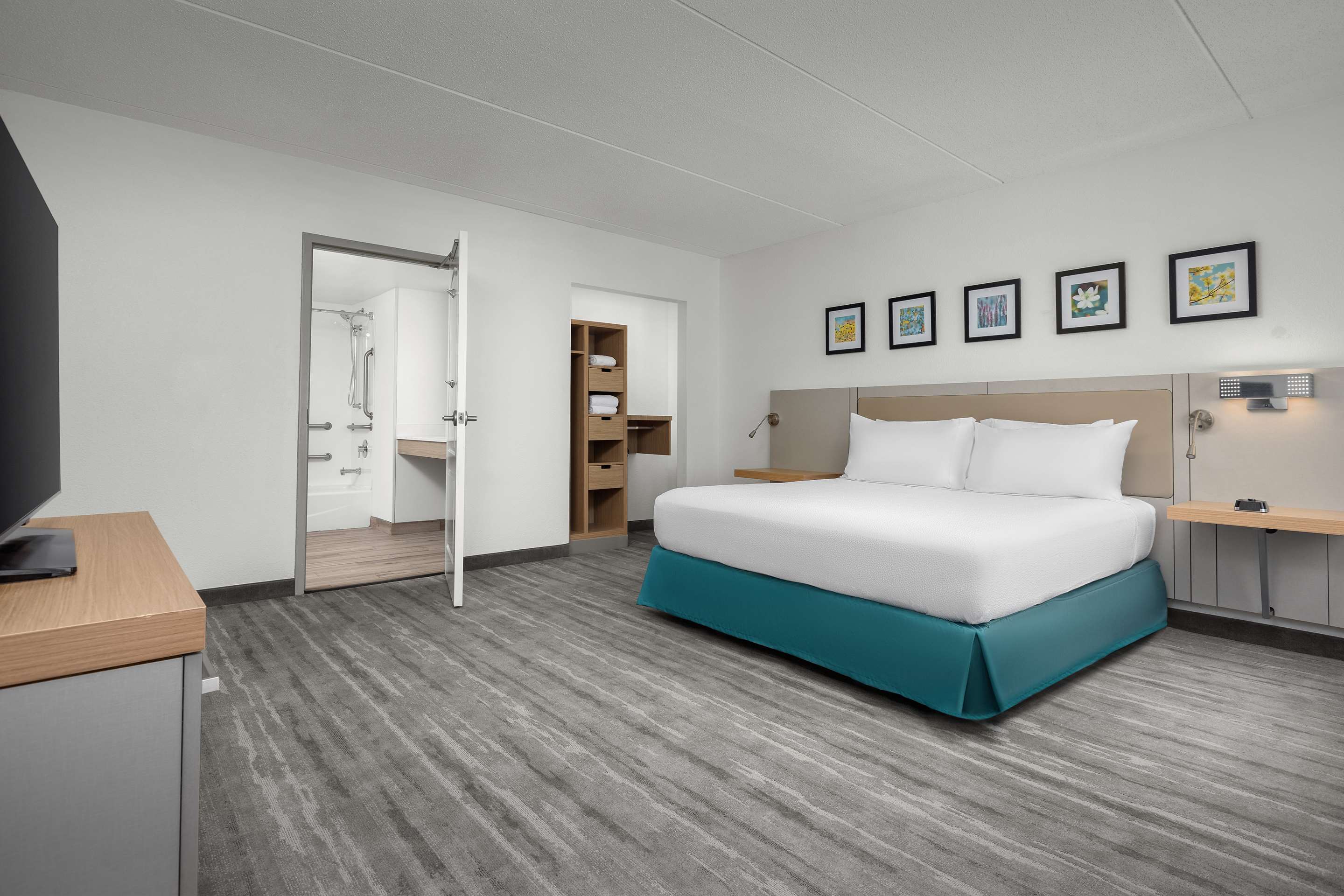 Guest room