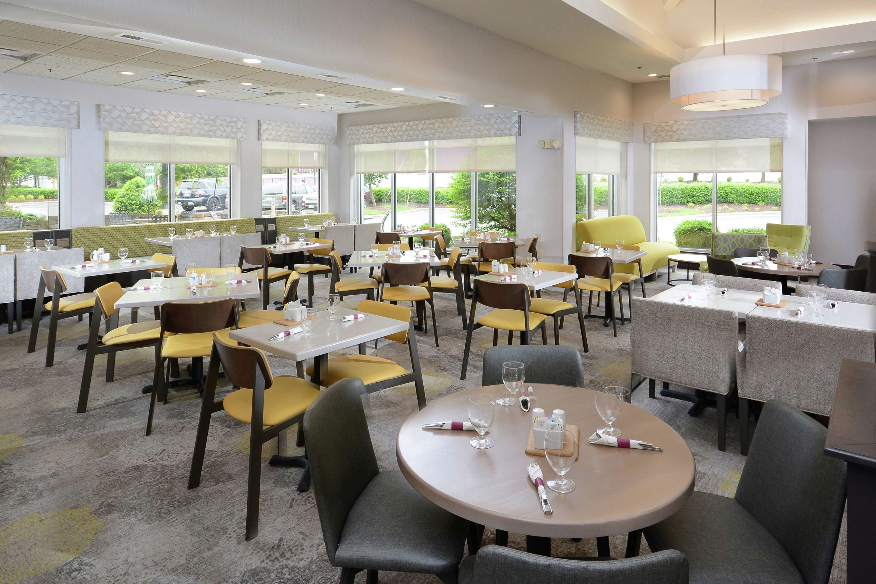 Breakfast Area | Hilton Garden Inn Greensboro