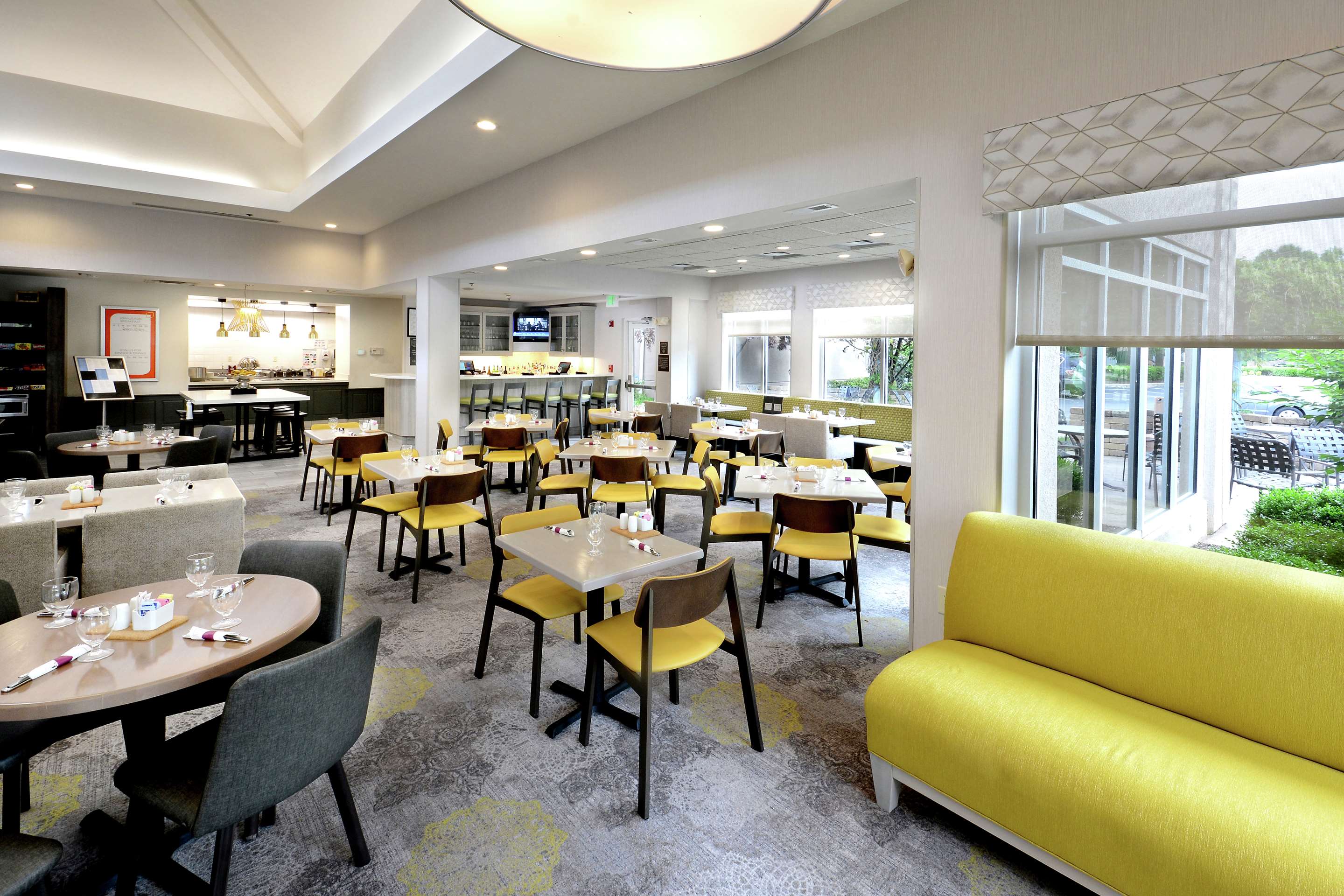 Breakfast Area | Hilton Garden Inn Greensboro