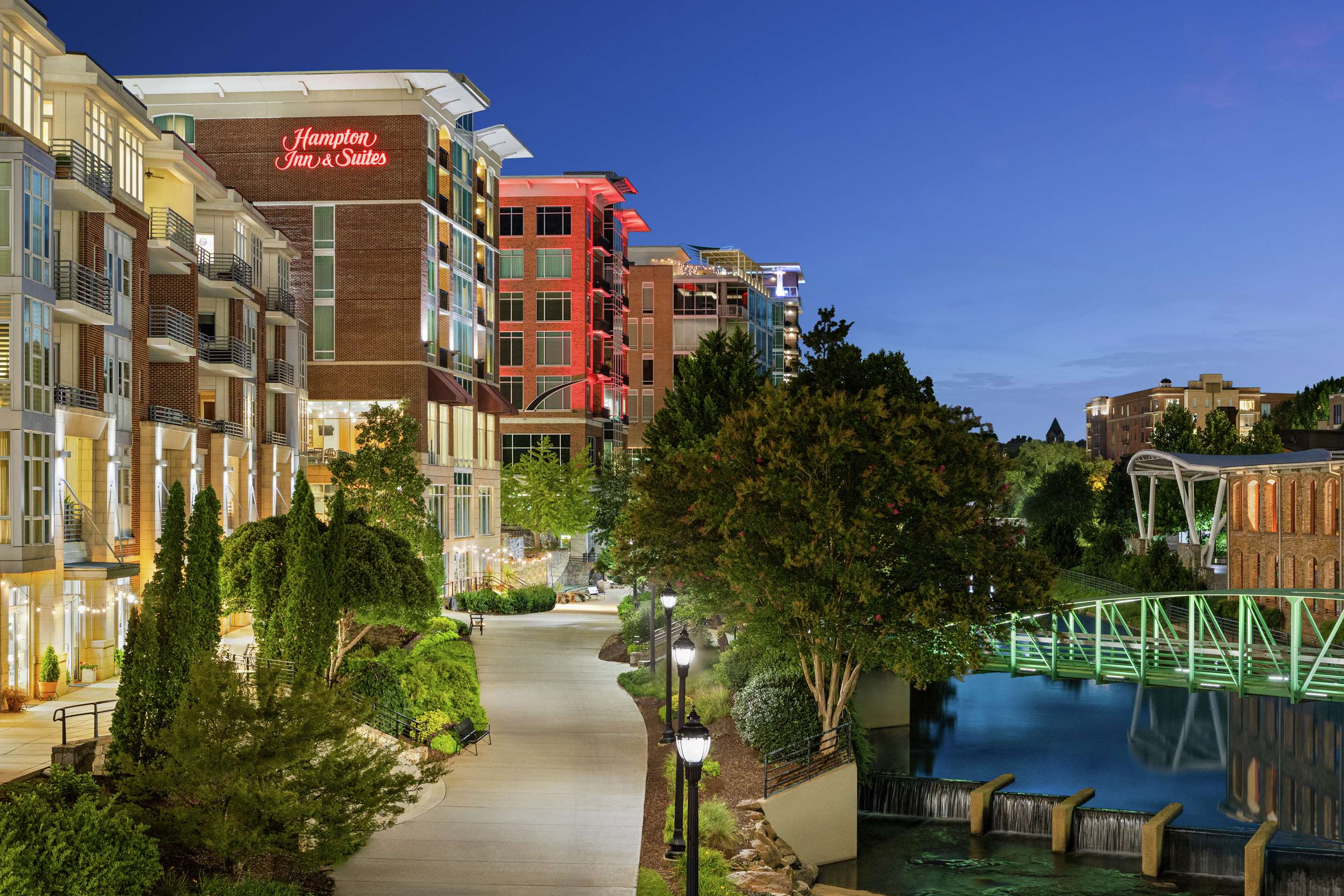 Exterior | Hampton Inn & Suites Greenville-Downtown-RiverPlace