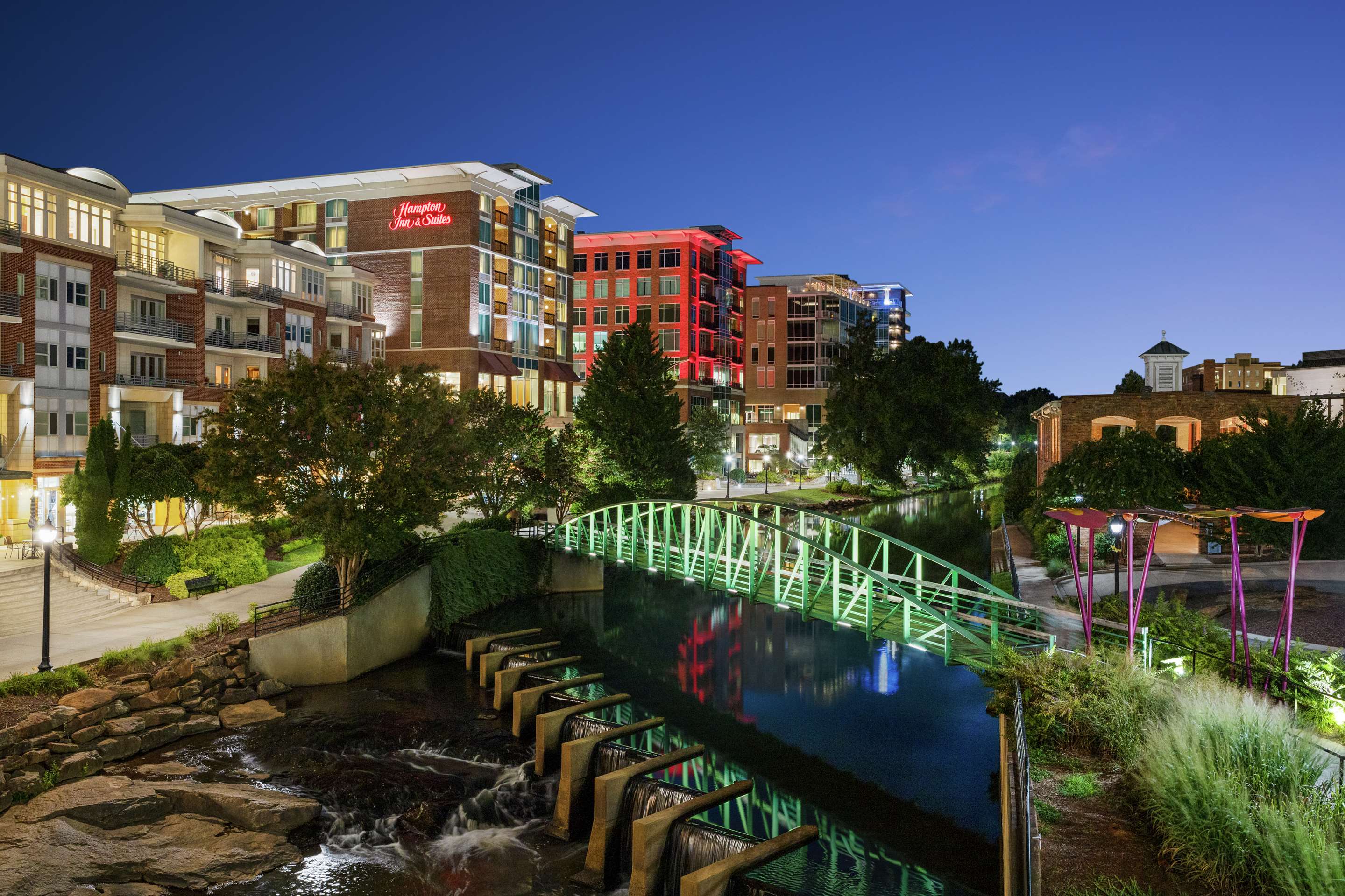 Exterior | Hampton Inn & Suites Greenville-Downtown-RiverPlace