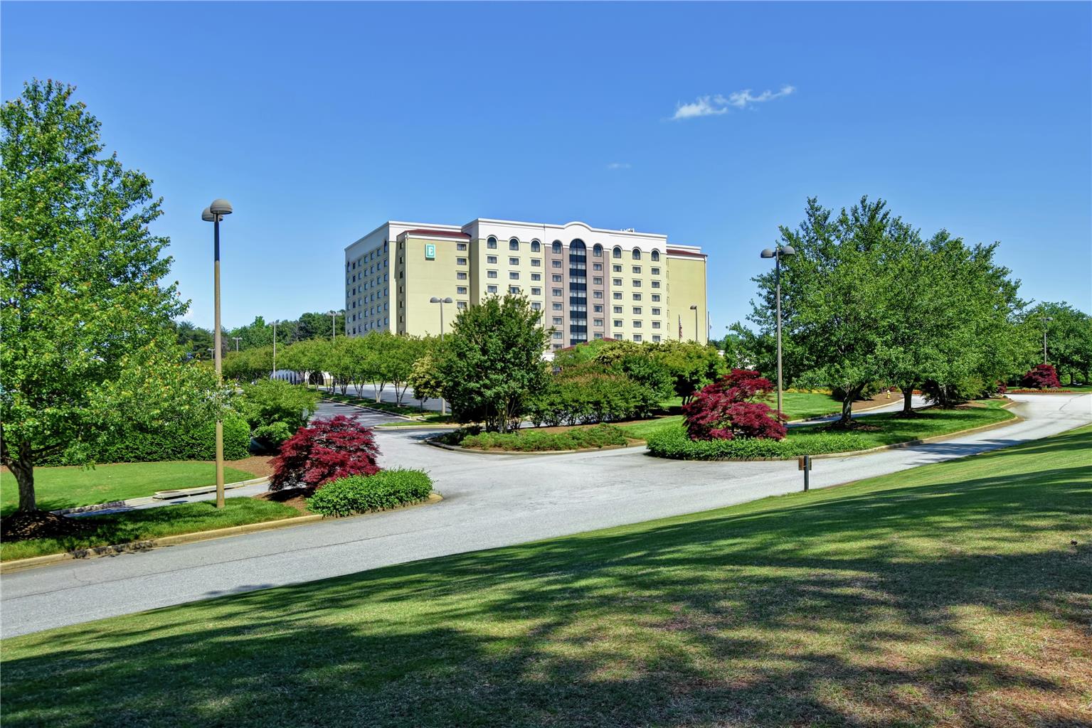 Embassy Suites Greenville Golf Resort