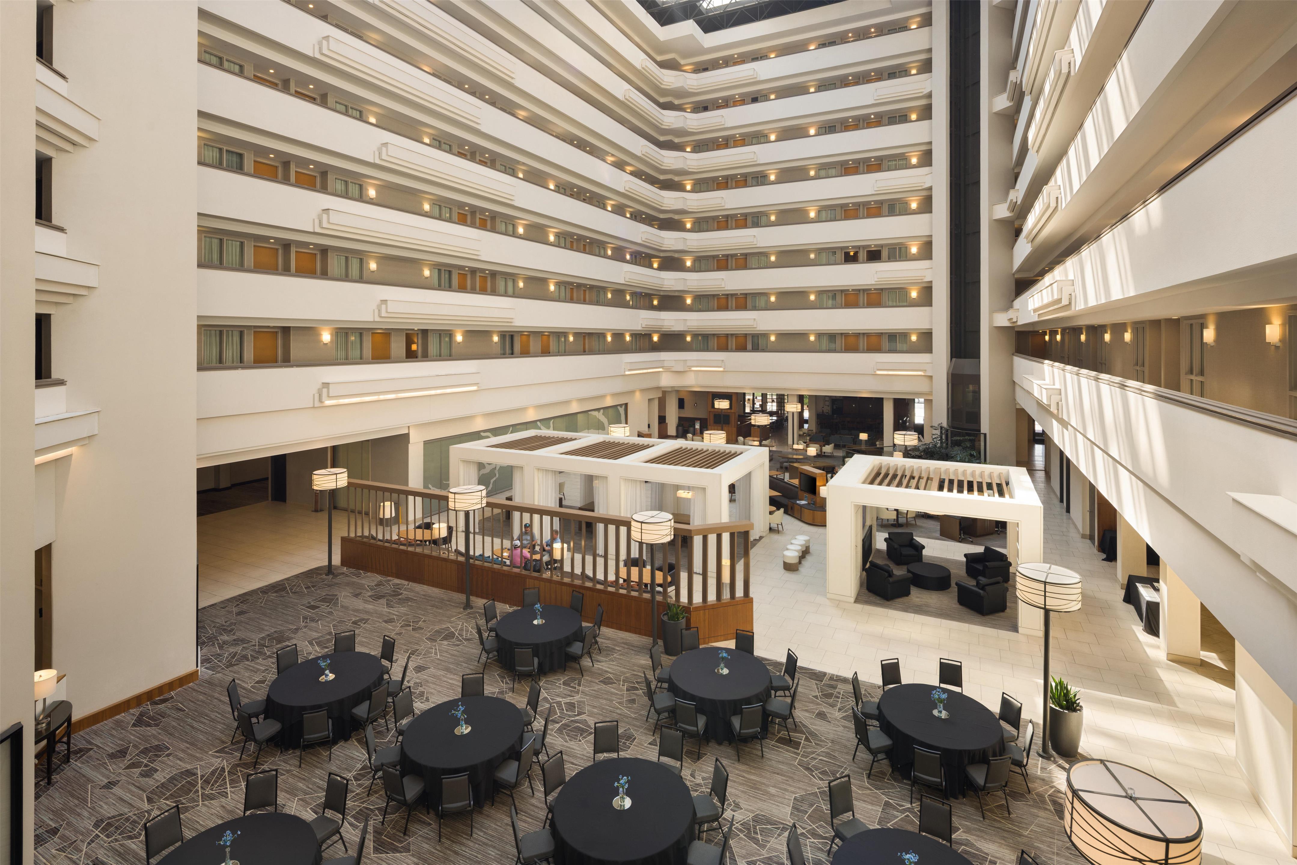 Lobby | Embassy Suites by Hilton Greenville Golf Resort & Conference Center