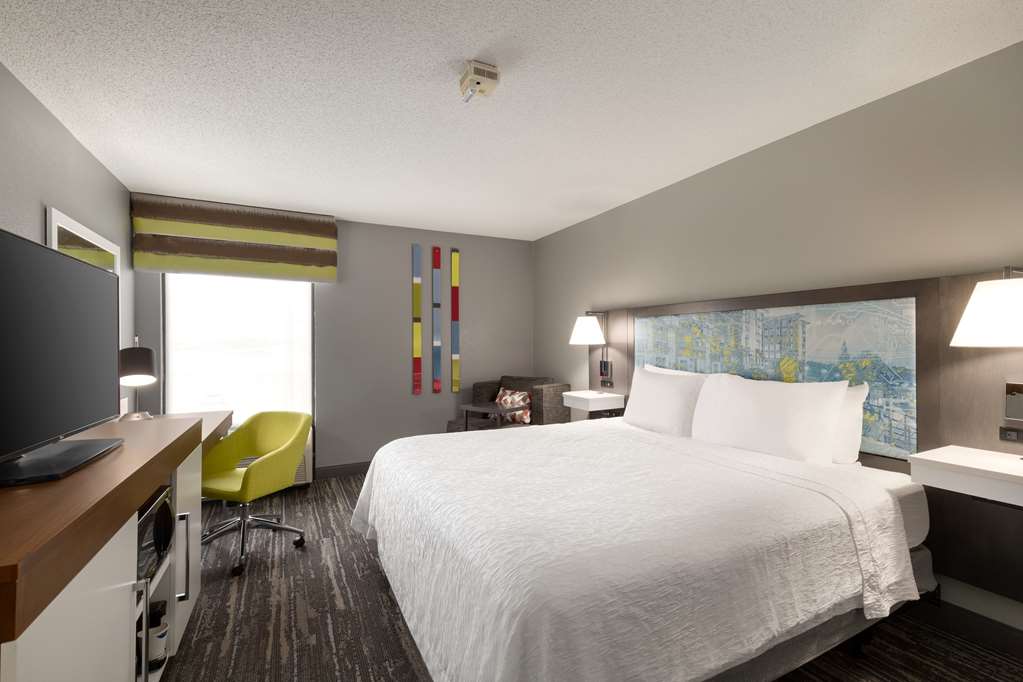 Hampton Inn Simpsonville Room Type - 1 KNG ACC ROLLIN SHWR NS