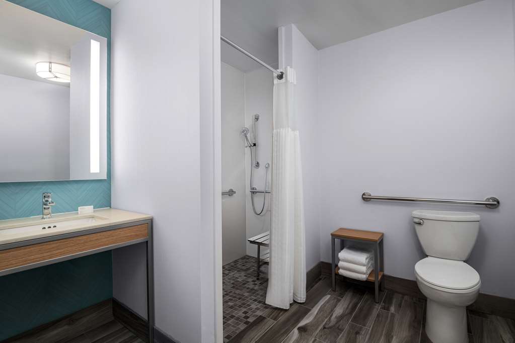 Hilton Garden Inn Great Falls Room Type - 1KNG ACC 1BDRM STE RI SHWR