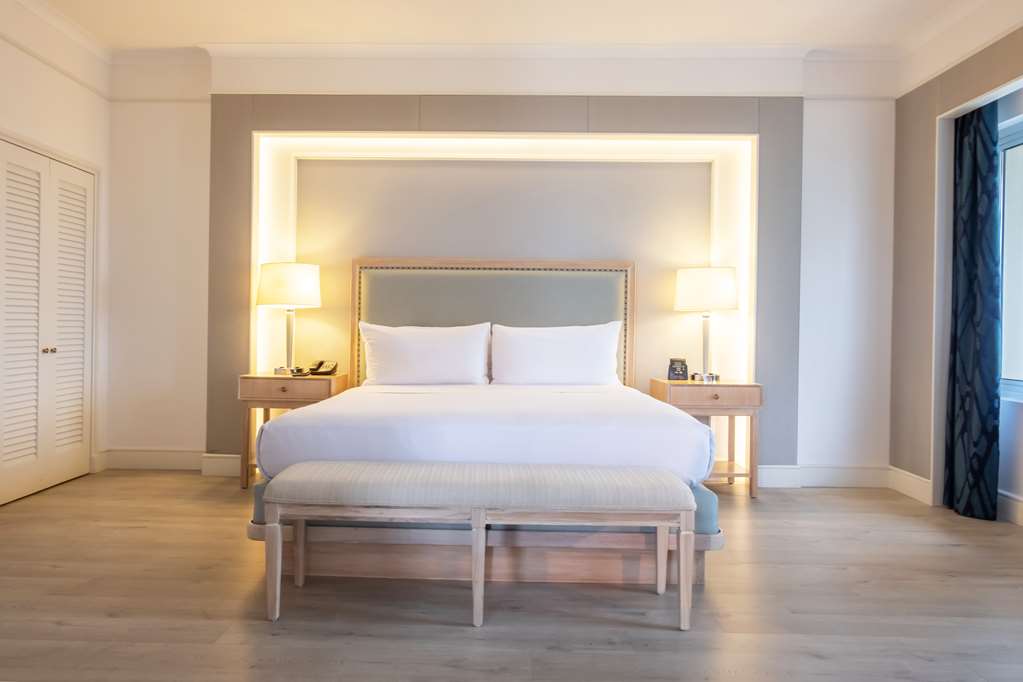 Hilton Colon Guayaquil Hotel Room Type - 2 QUEEN ACCESSIBLE SUITE
