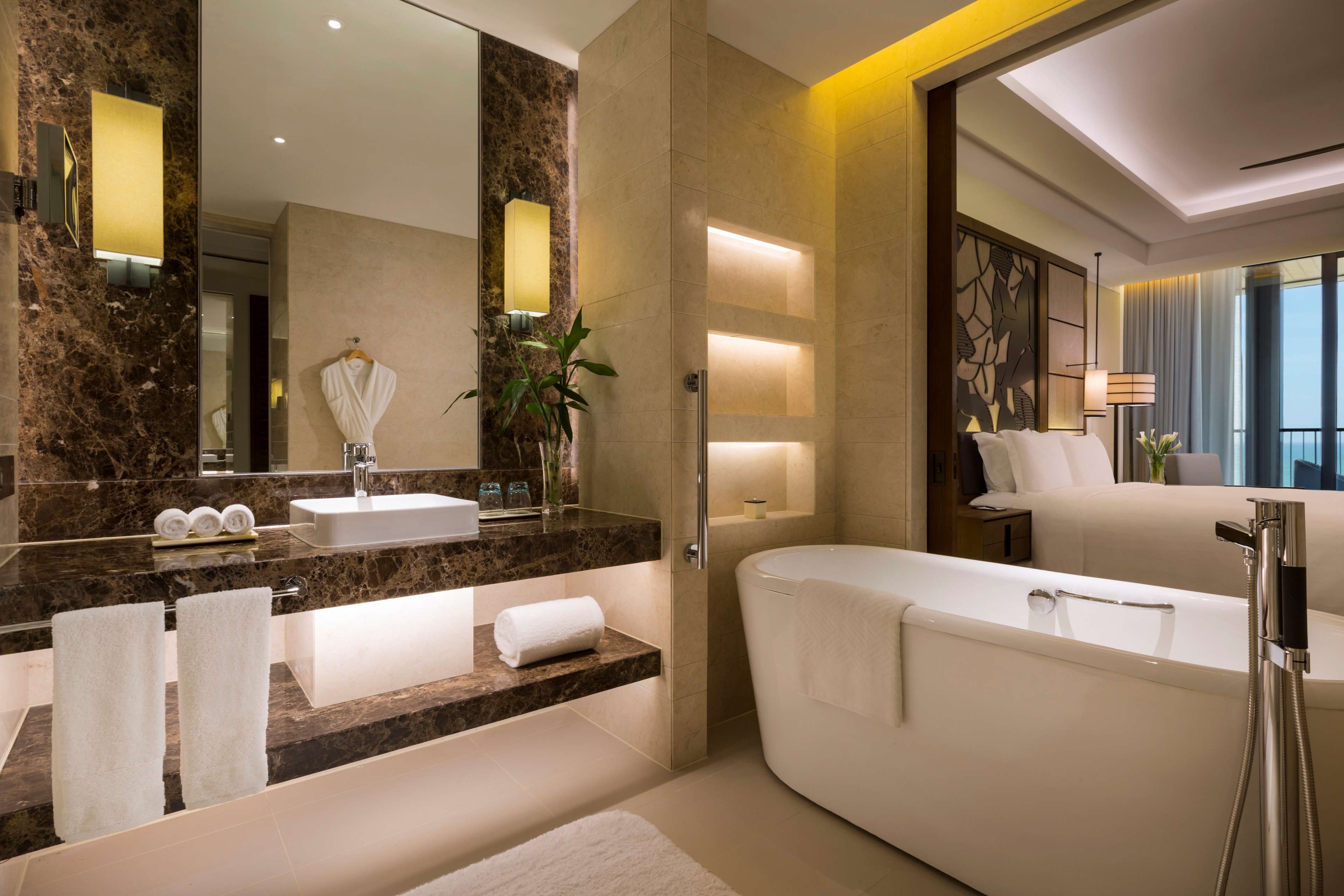 Hilton Wenchang Room Type - King Garden View Room