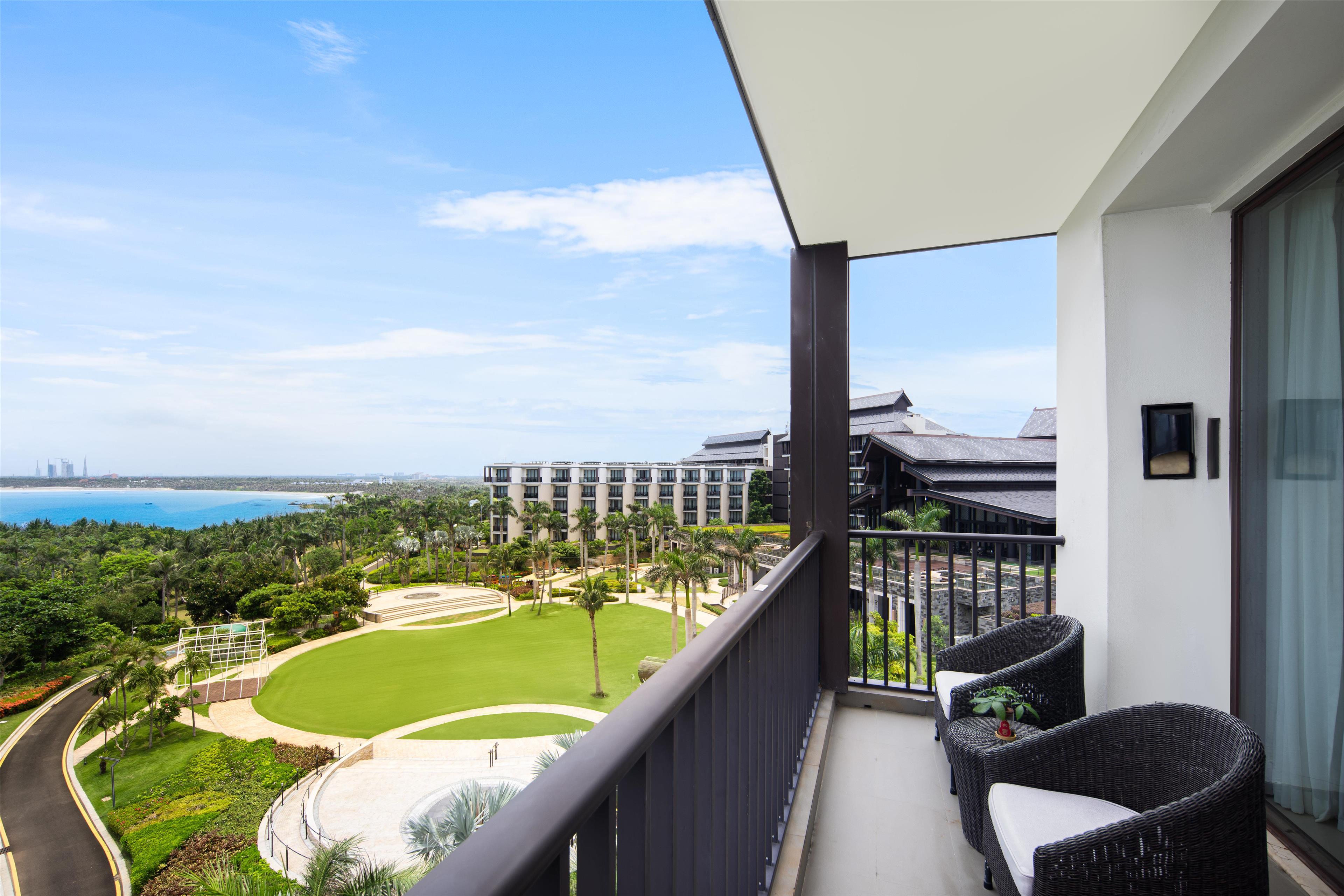 Hilton Wenchang Room Type - King Deluxe Launch Pad