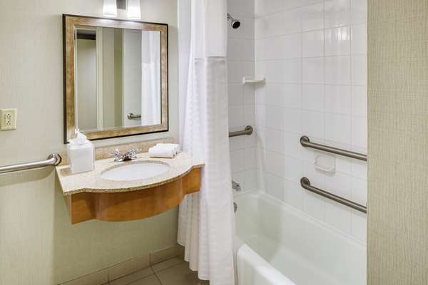  - Hilton Hotel Hartford - I-84, Exit 49 & 50