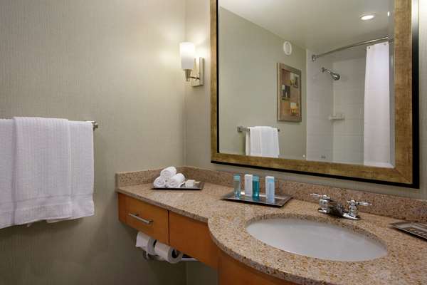  - Hilton Hotel Hartford - I-84, Exit 49 & 50