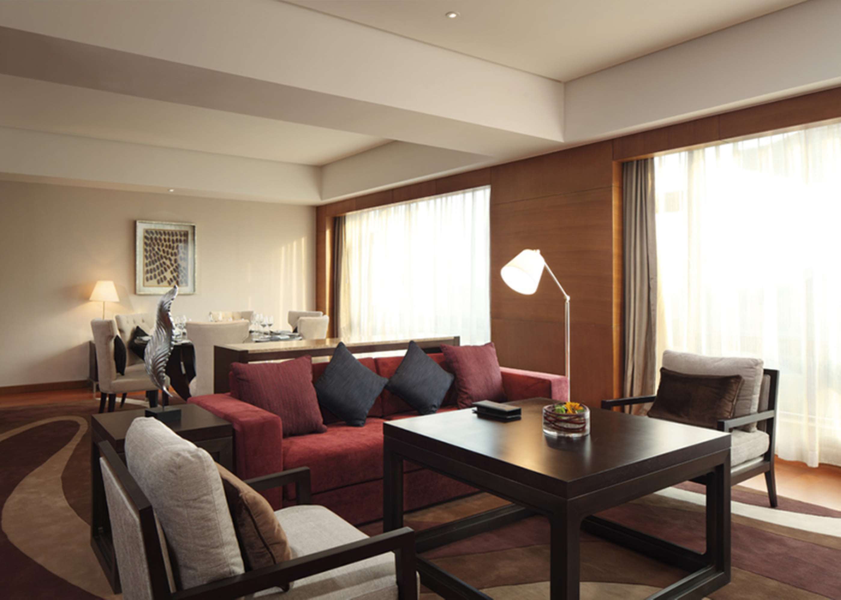 Doubletree By Hilton Hotel Jiaxing Room Type - KING DELUXE EXECUTIVE STE