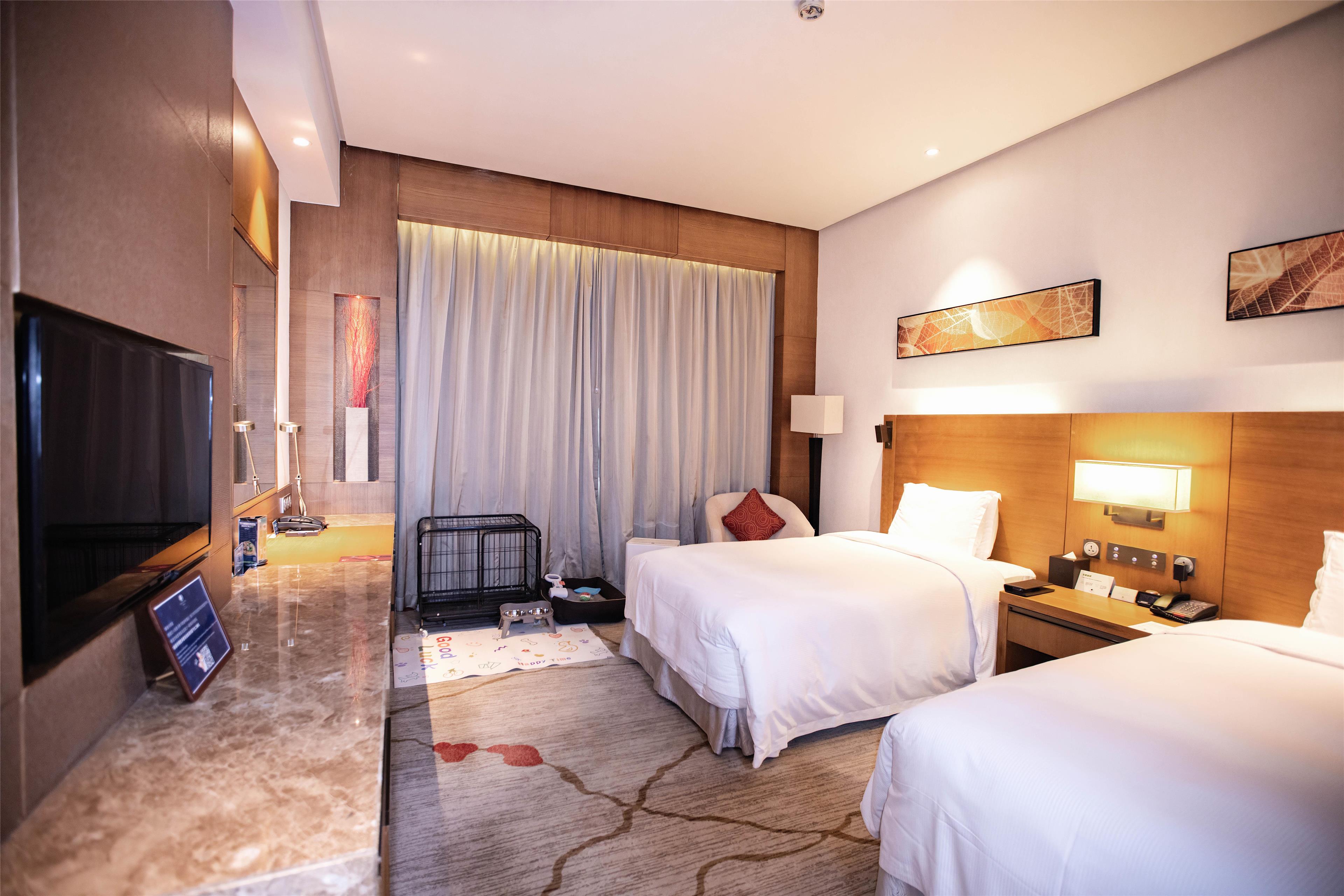 Doubletree By Hilton Hotel Jiaxing Room Type - PET-FRIENDLY TWIN ROOM
