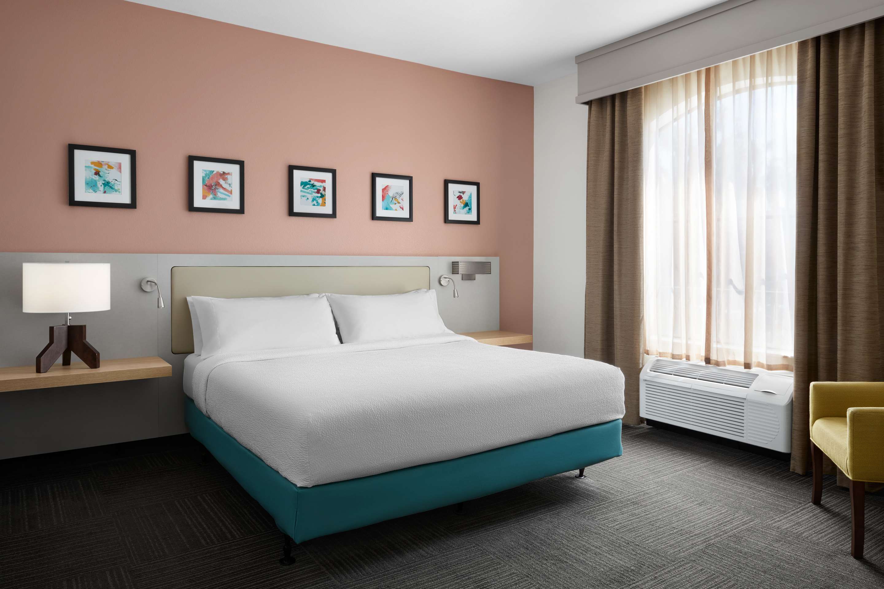Guest room