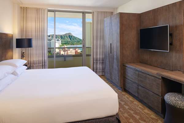  - Embassy Suites Beach Walk Waikiki Honolulu