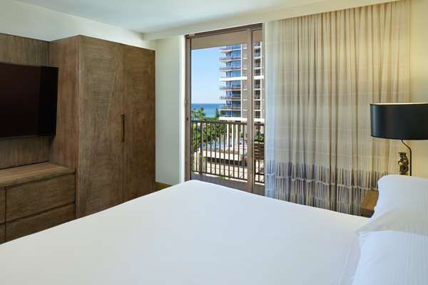  - Embassy Suites Beach Walk Waikiki Honolulu