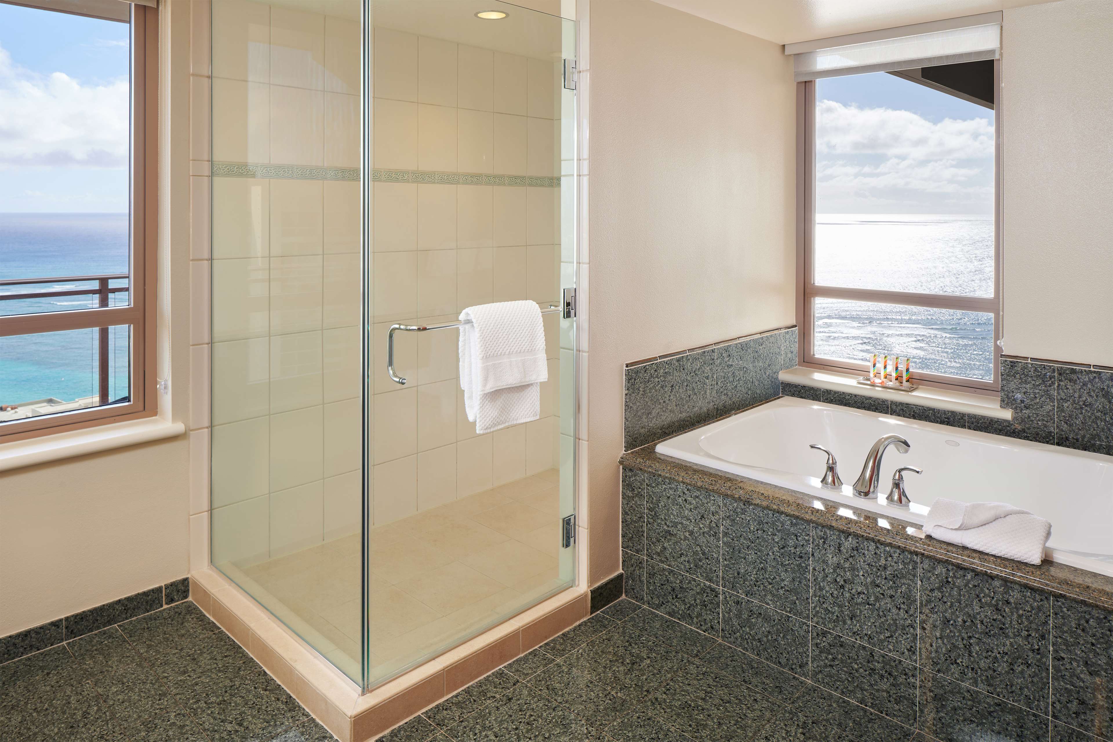 Grand Waikikian by Hilton Grand Vacations Room Type - 3 BDRM PENTHOUSE SUITE