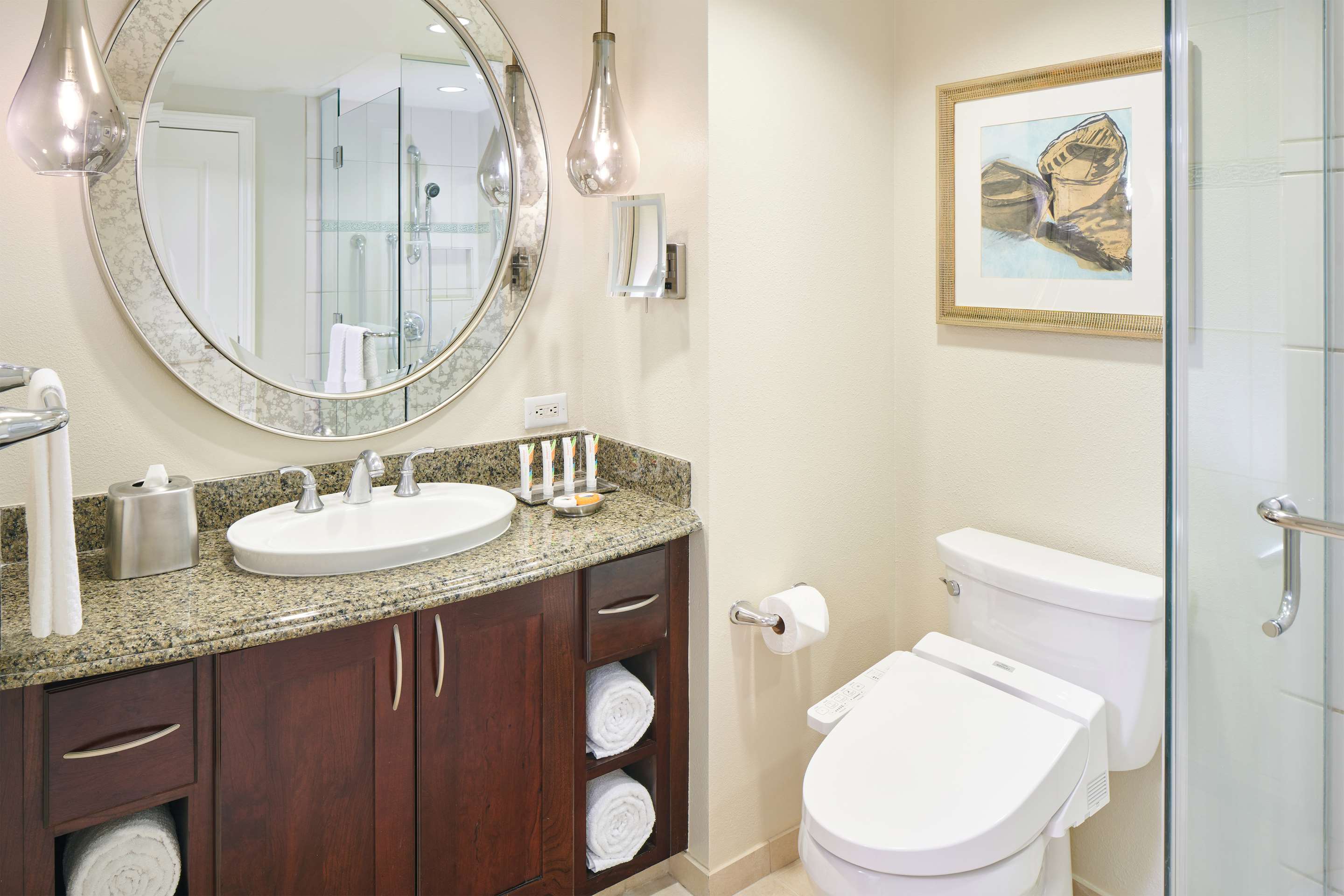 Guest room bath