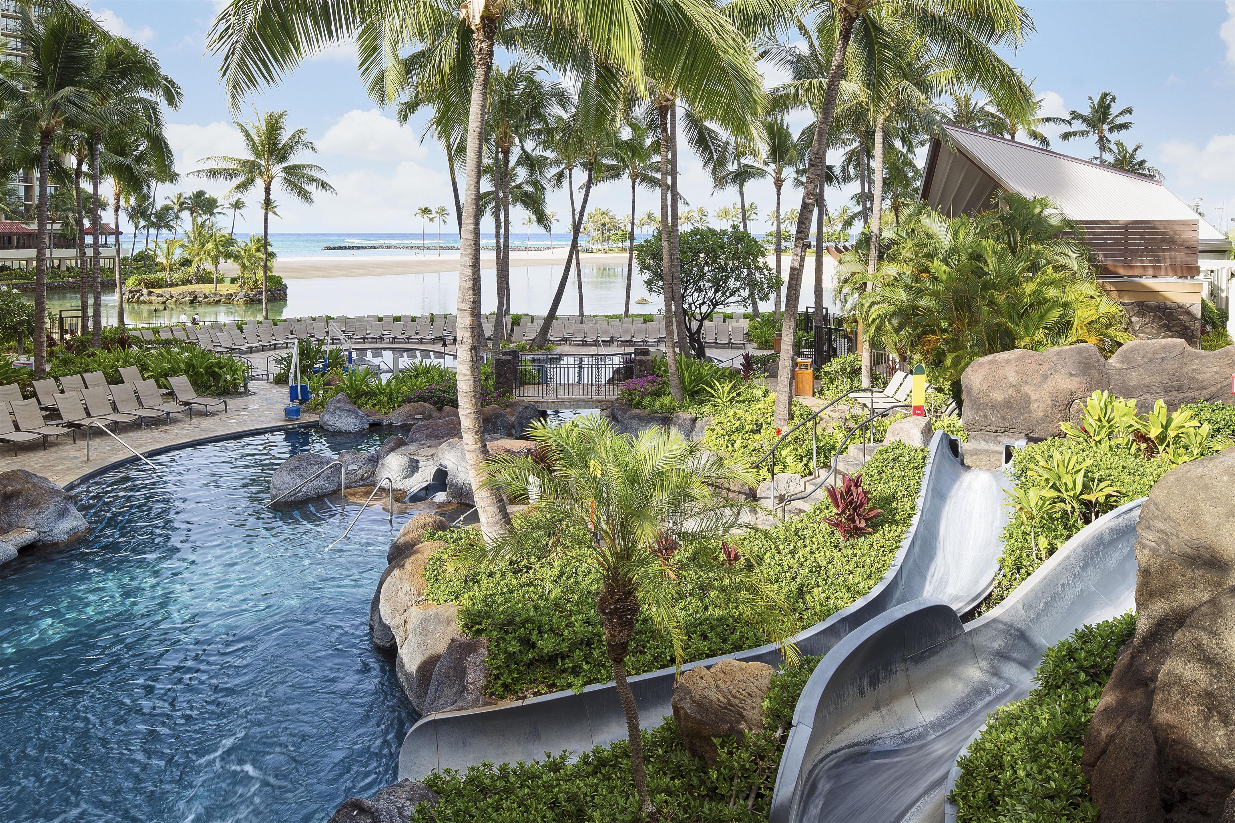 Pool | Hilton Grand Vacations Club Grand Waikikian Honolulu