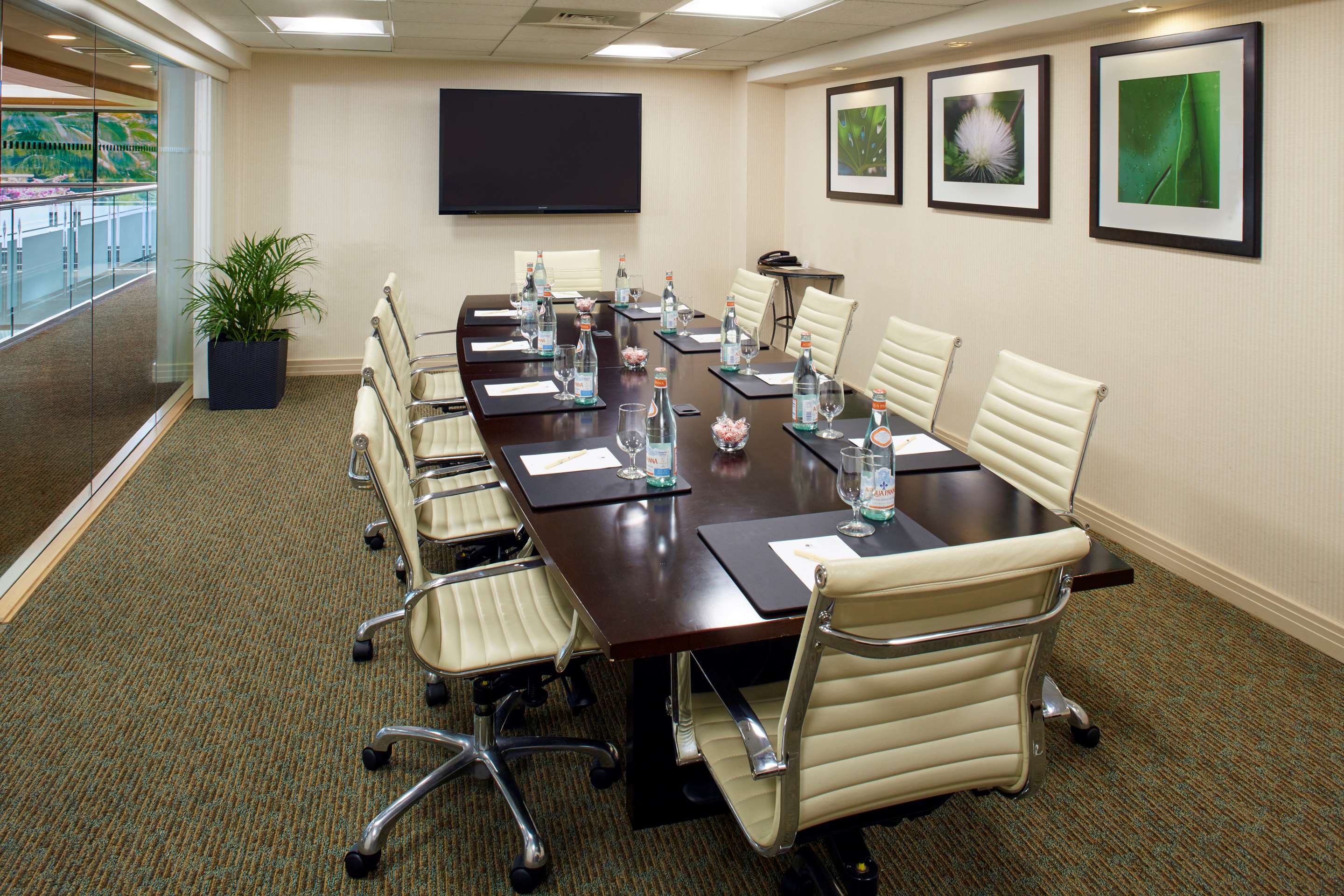 Meeting Room | DoubleTree by Hilton Hotel Alana - Waikiki Beach