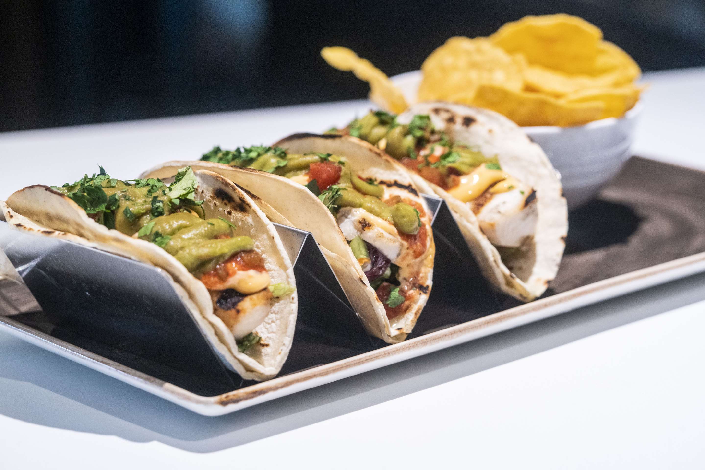 Restaurant | DoubleTree by Hilton Hotel Alana - Waikiki Beach