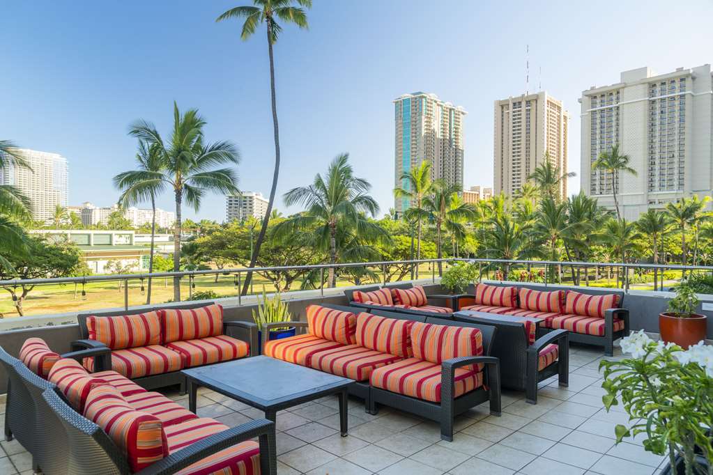 Doubletree by Hilton Alana Hotel Waikiki