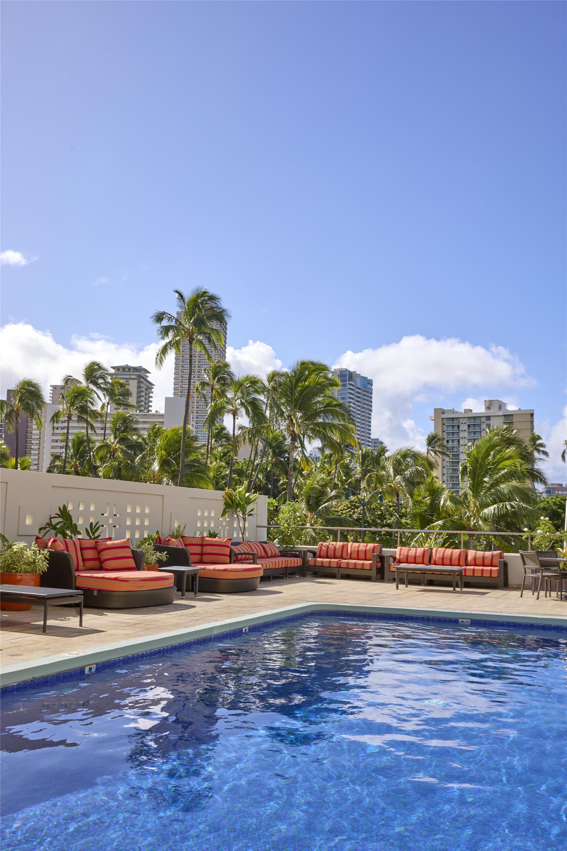 Pool | DoubleTree by Hilton Hotel Alana - Waikiki Beach