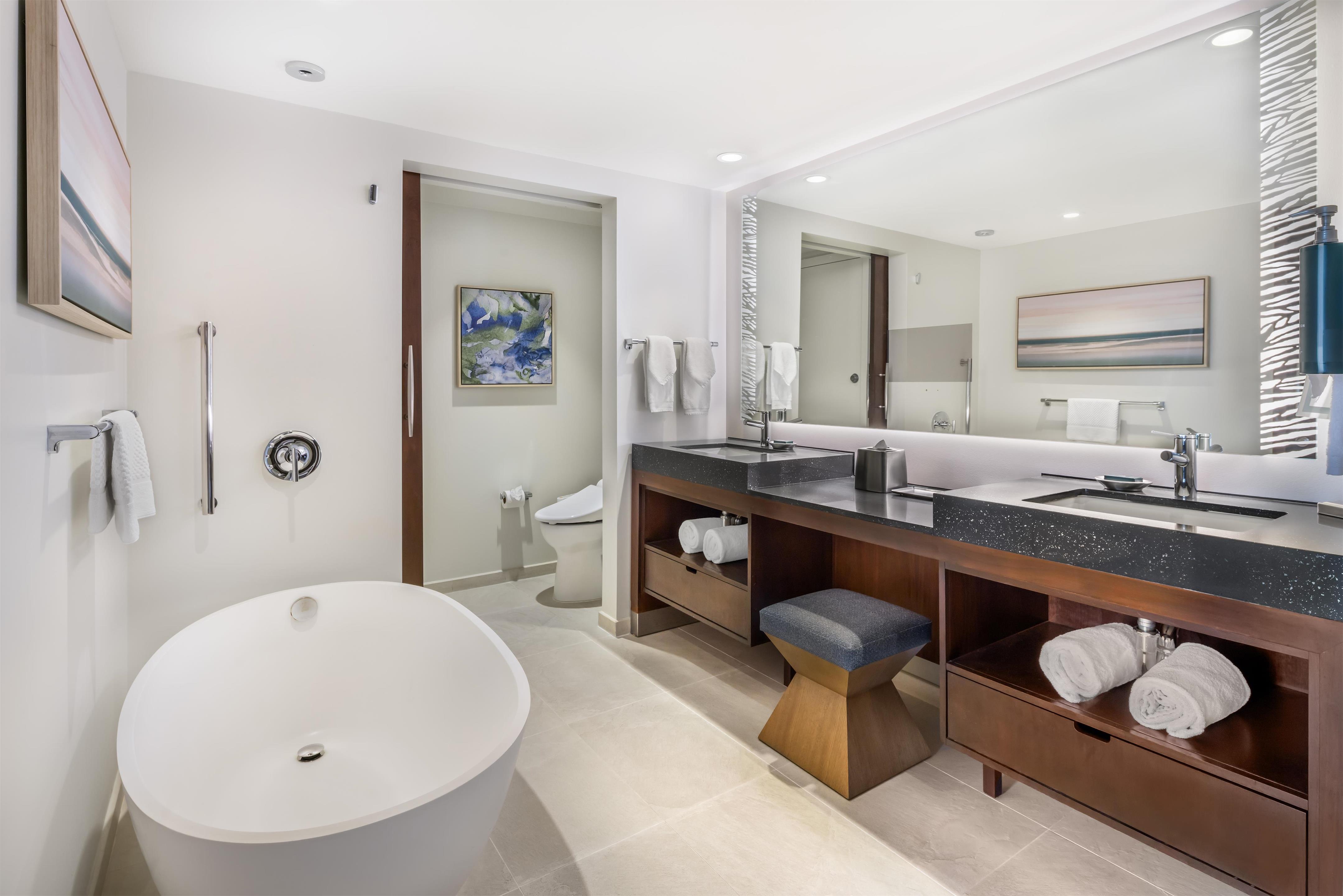 Guest room bath