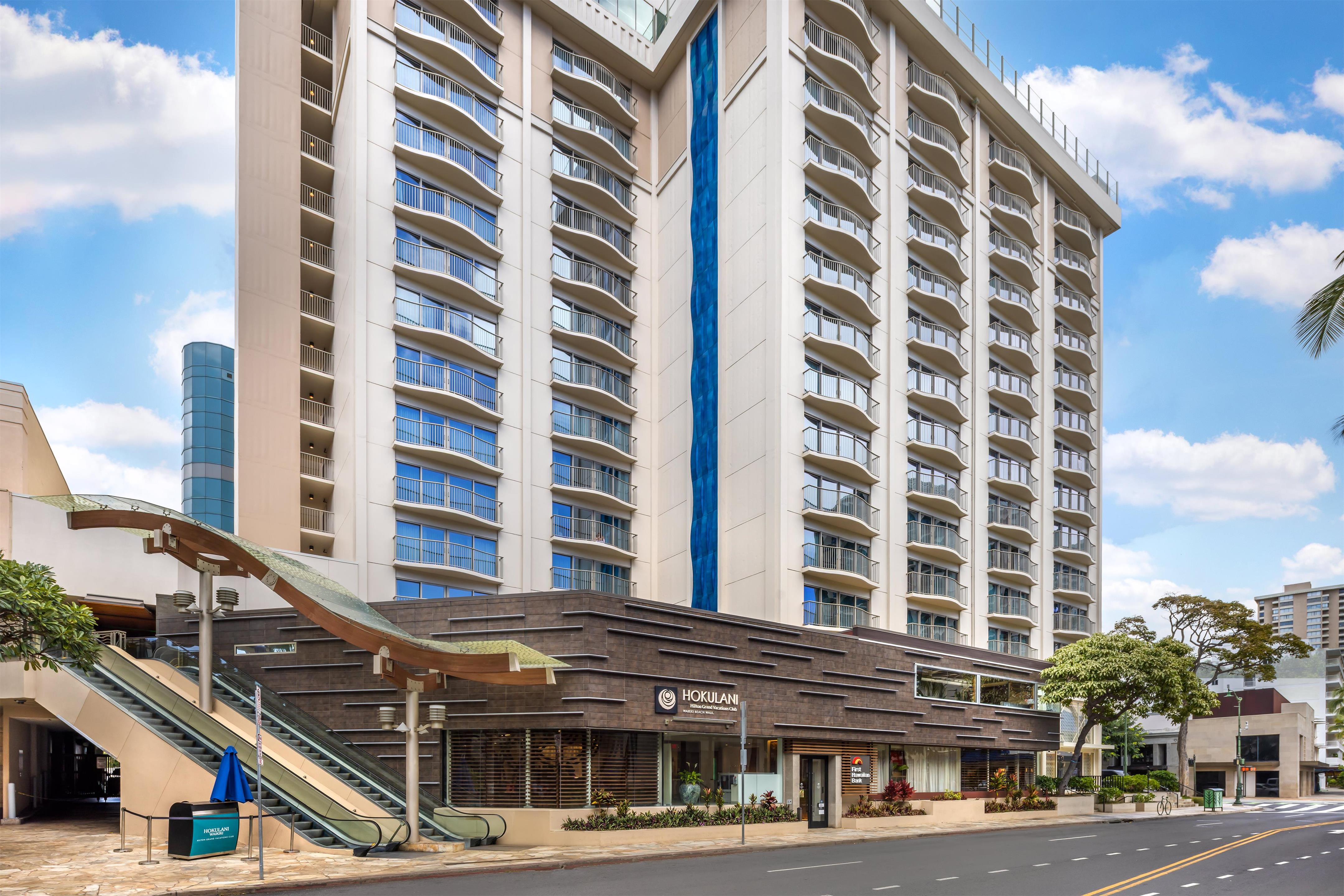 Exterior | Hilton Grand Vacations Club Hokulani Waikiki Honolulu