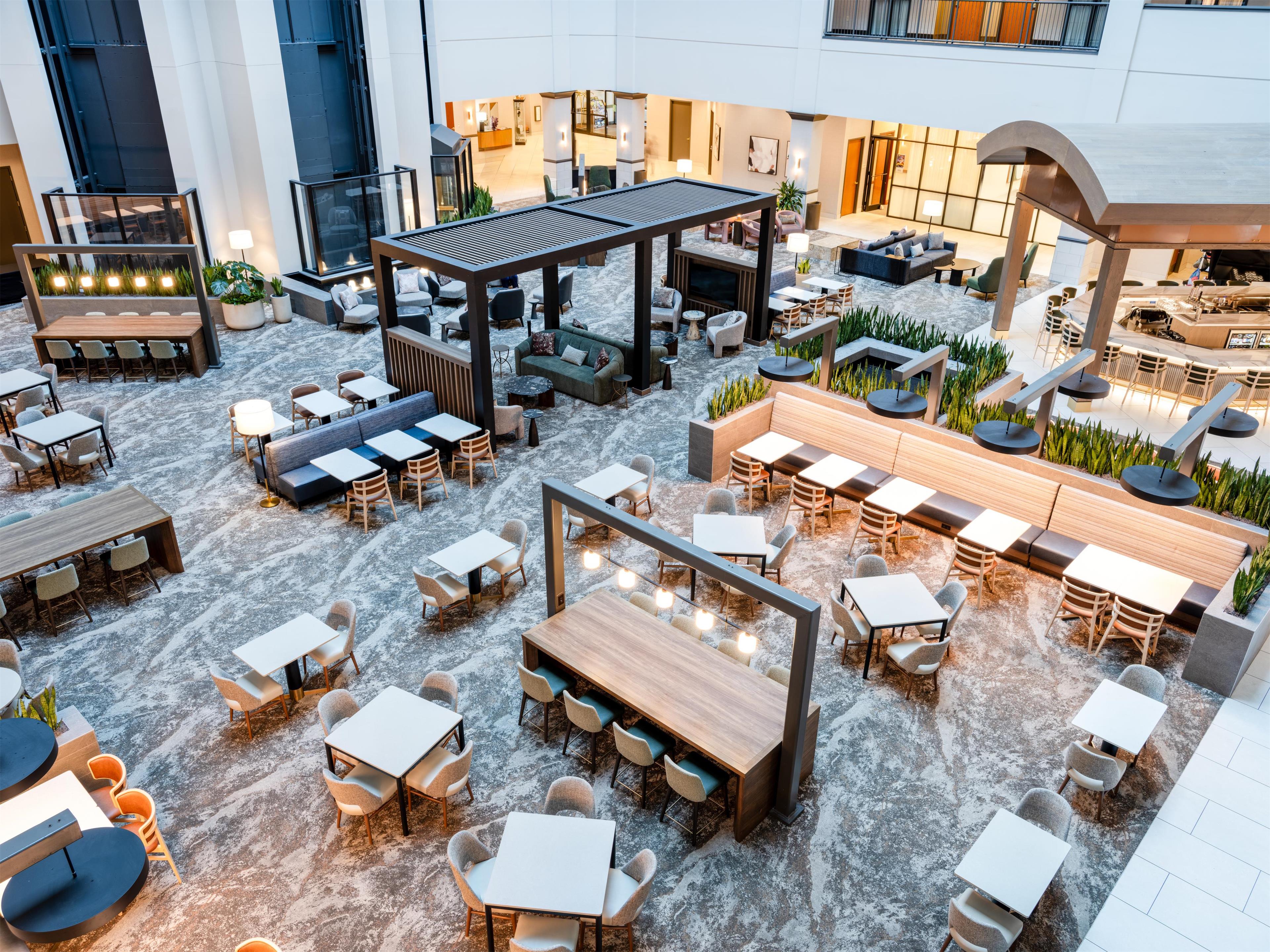 Lobby | Embassy Suites by Hilton Hot Springs Hotel & Spa