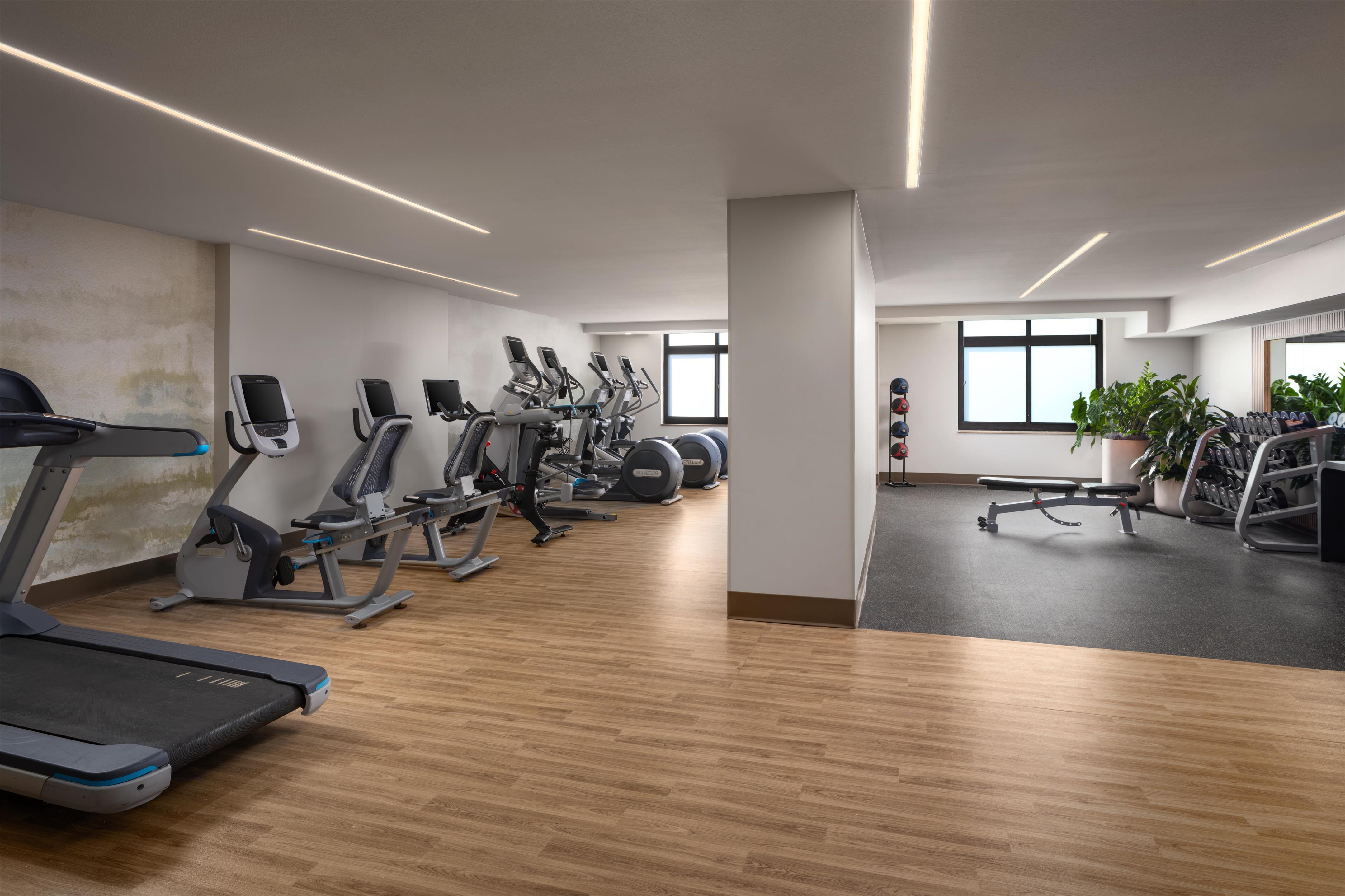 Health club fitness center gym | Embassy Suites by Hilton Hot Springs Hotel & Spa