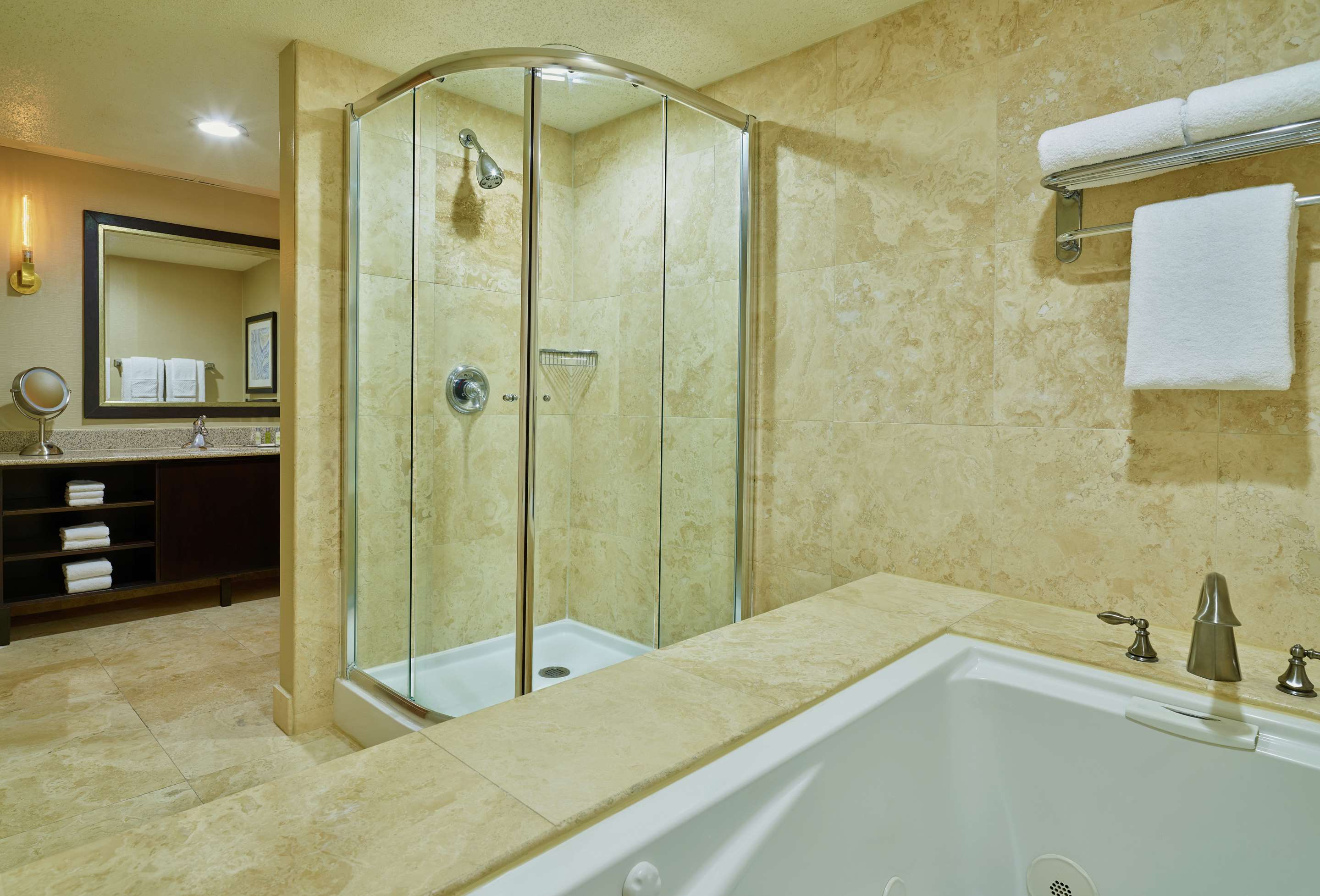 Guest room bath