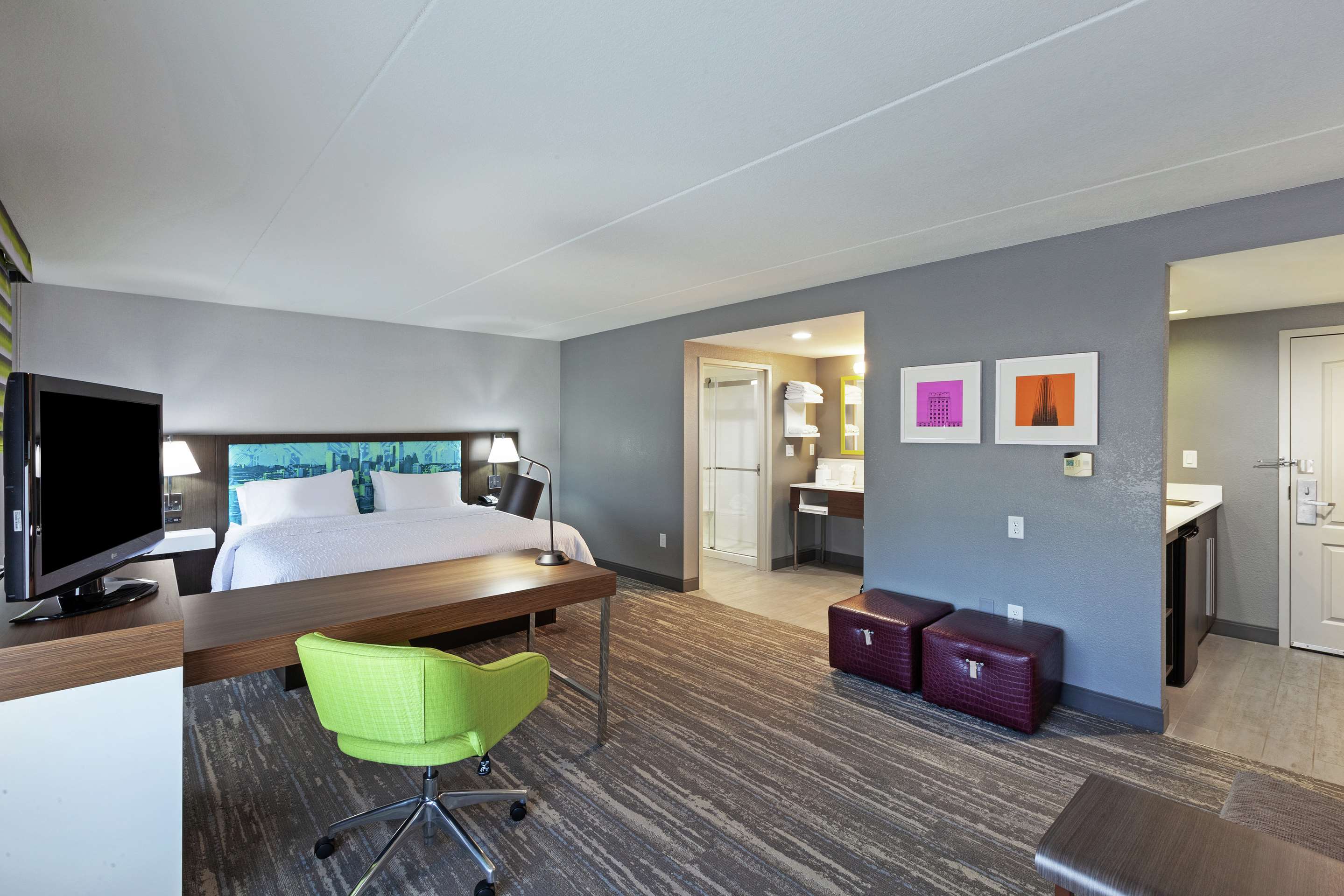 1 King Bed Studio Suite