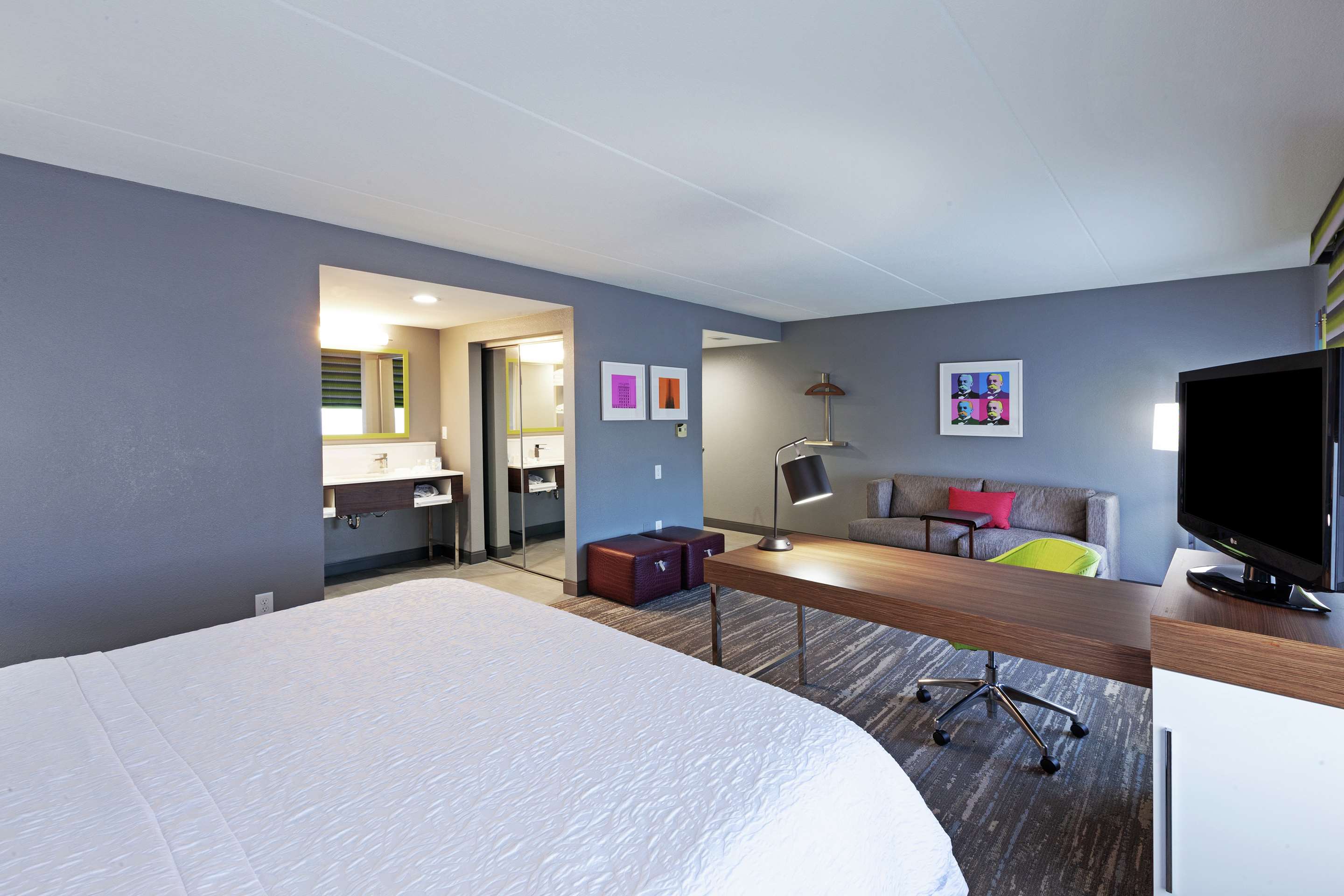 Guest room