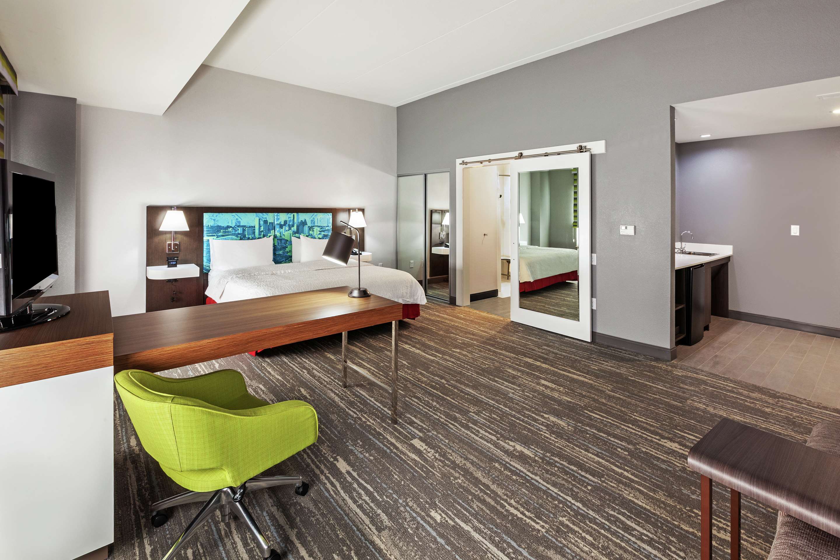 Guest room